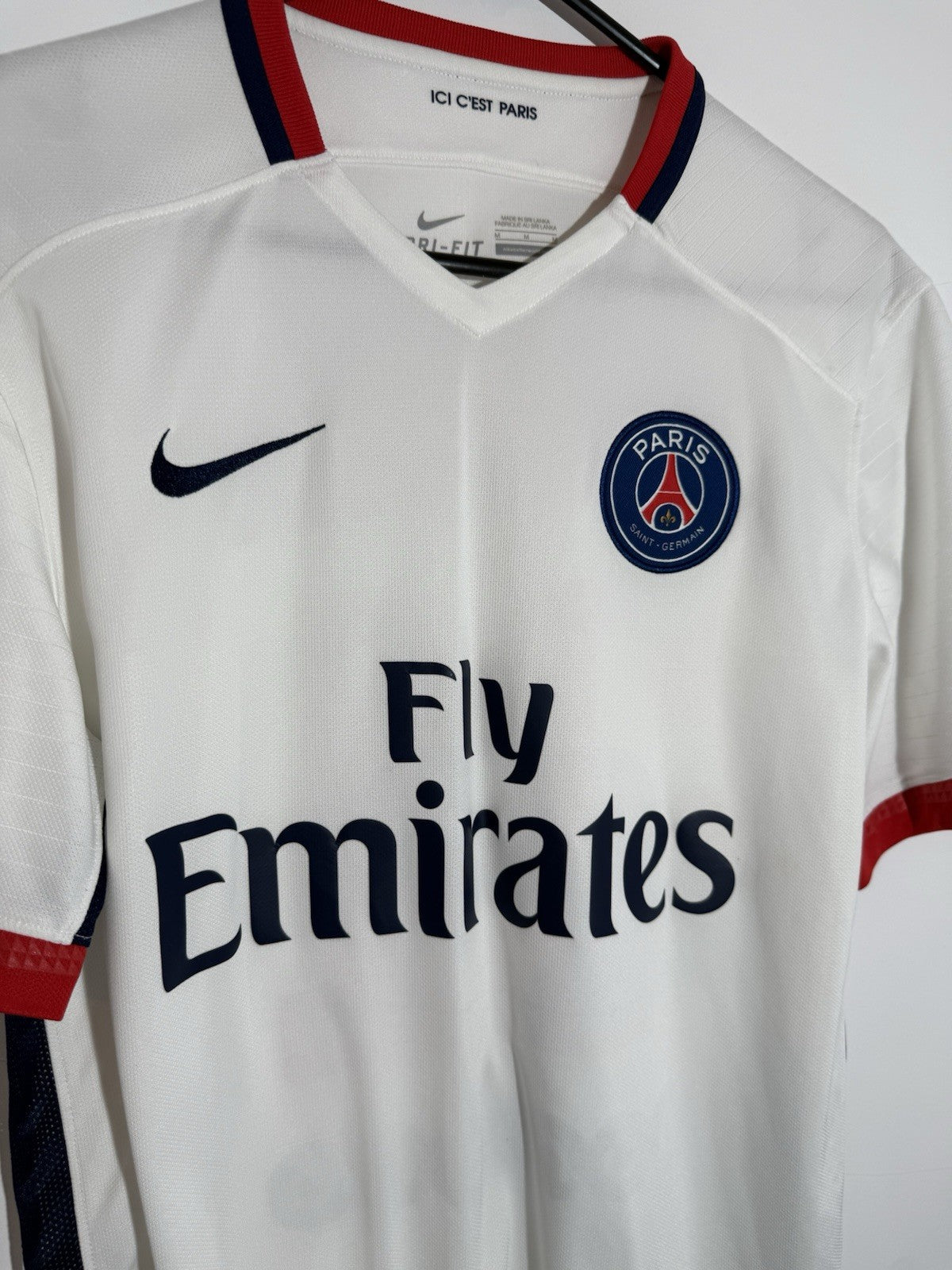 Paris St Germain Di Maria #11 2015/16 Medium Away Excellent Condition 658898-106