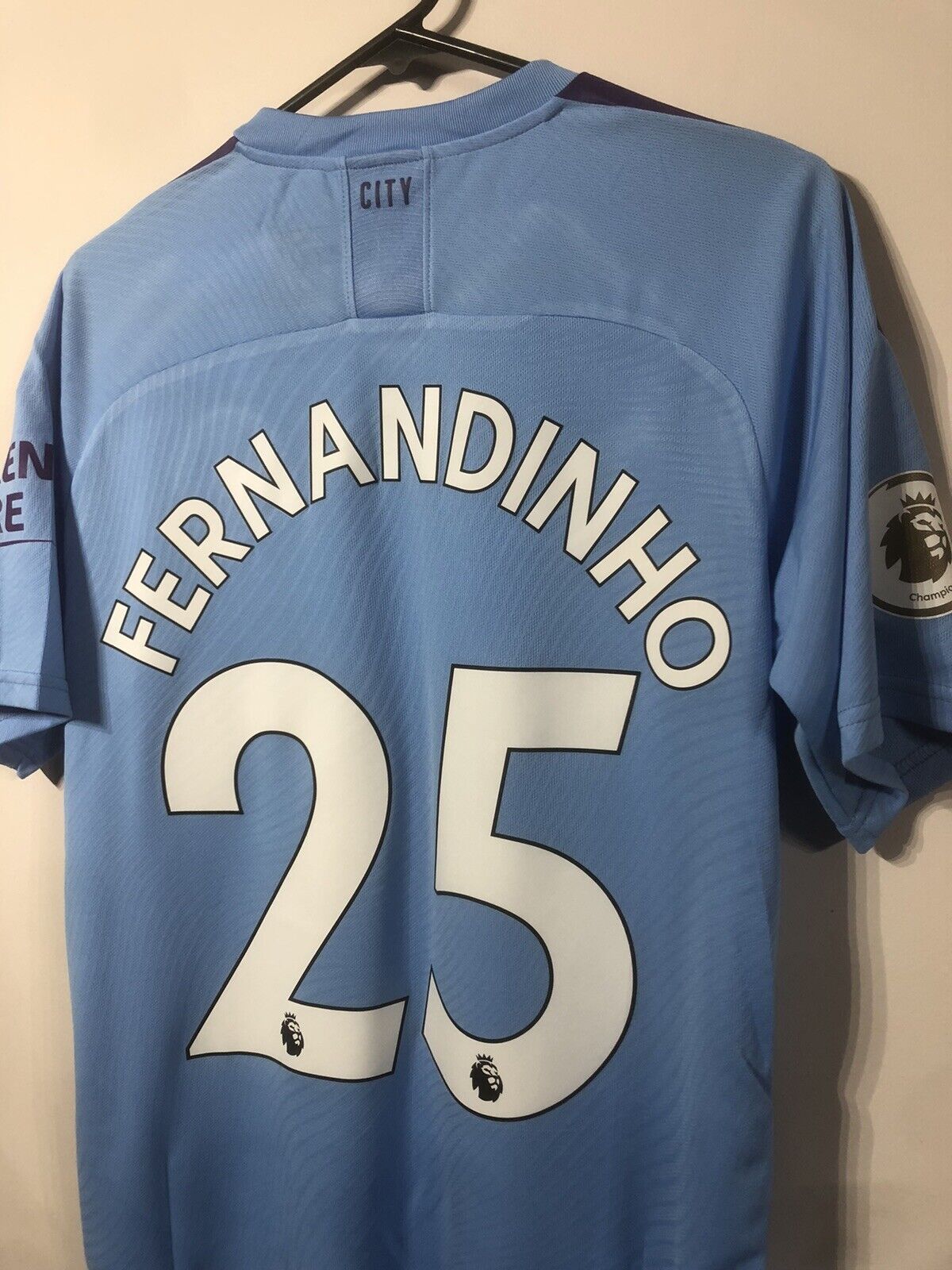 Fernandinho #25 Manchester City 2019/20 Medium Home Shirt Puma Excellent Conditi