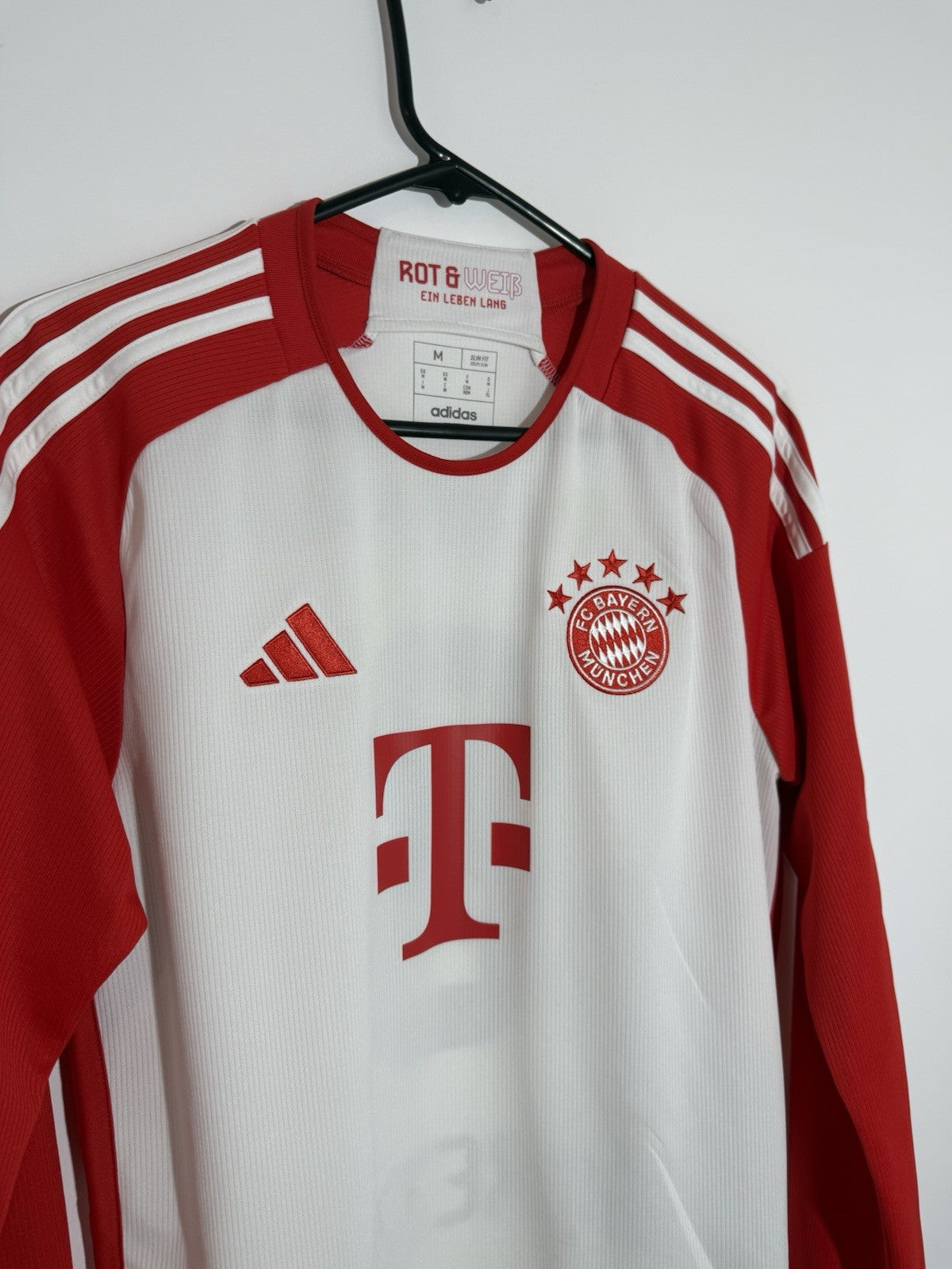 Bayern Munich Goretzka #8 2023/24 Medium LS Home Shirt Excellent Condition