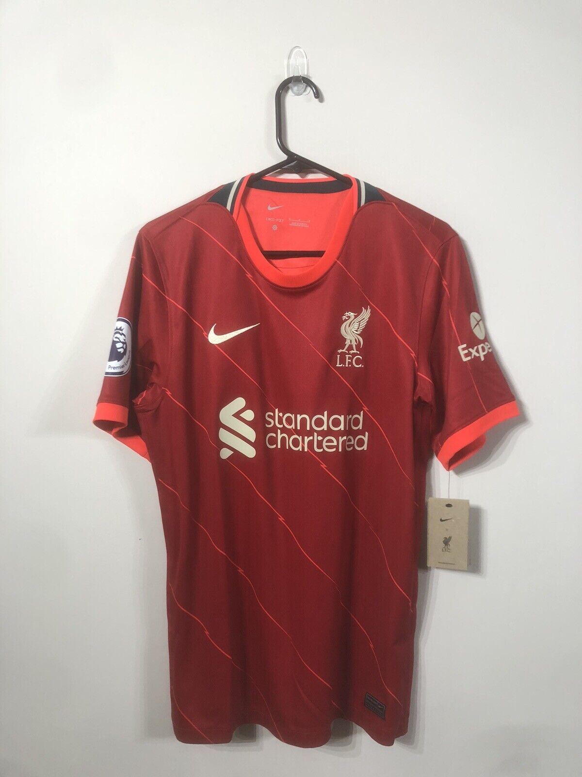 Jones #17 Liverpool Medium BNWT 2021/22 Home Shirt Nike
