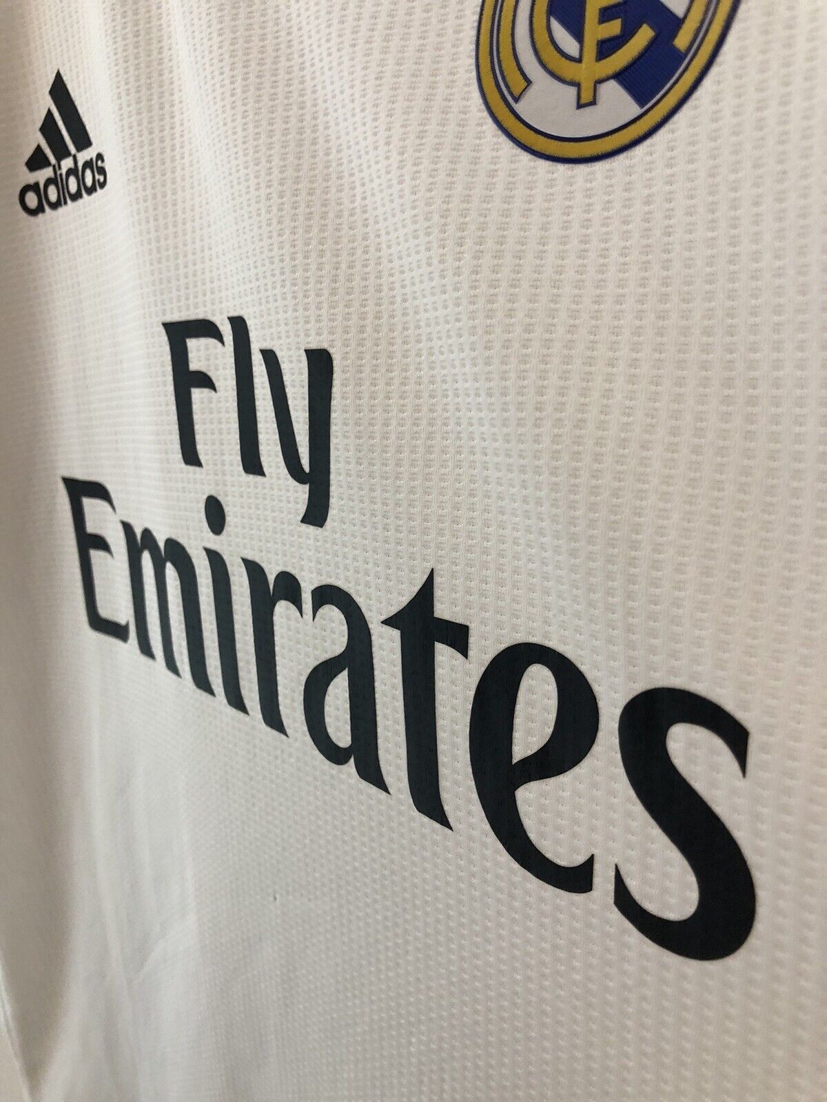 Isco #22 Real Madrid 2018/19 Home Authentic Medium Excellent Condition CG0561