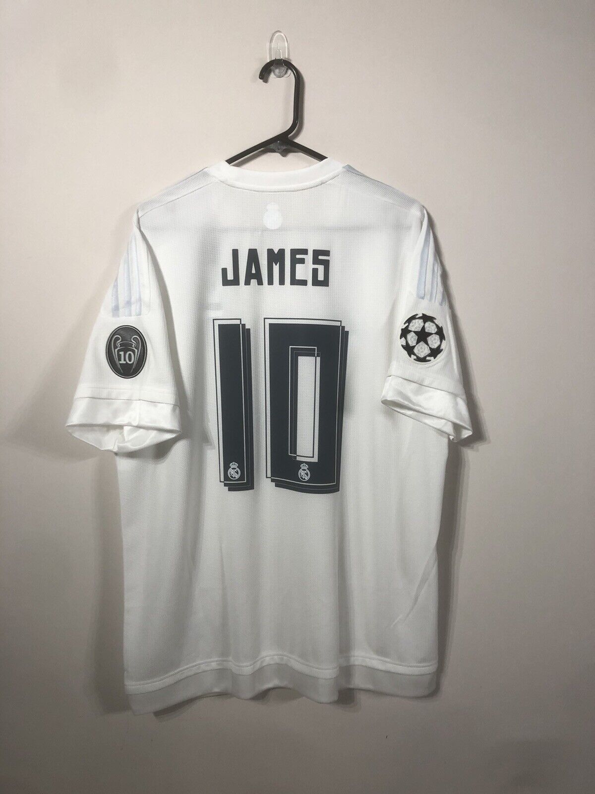 James #10 BNWT Real Madrid 2015/16 X-Large Champions League Home Shirt