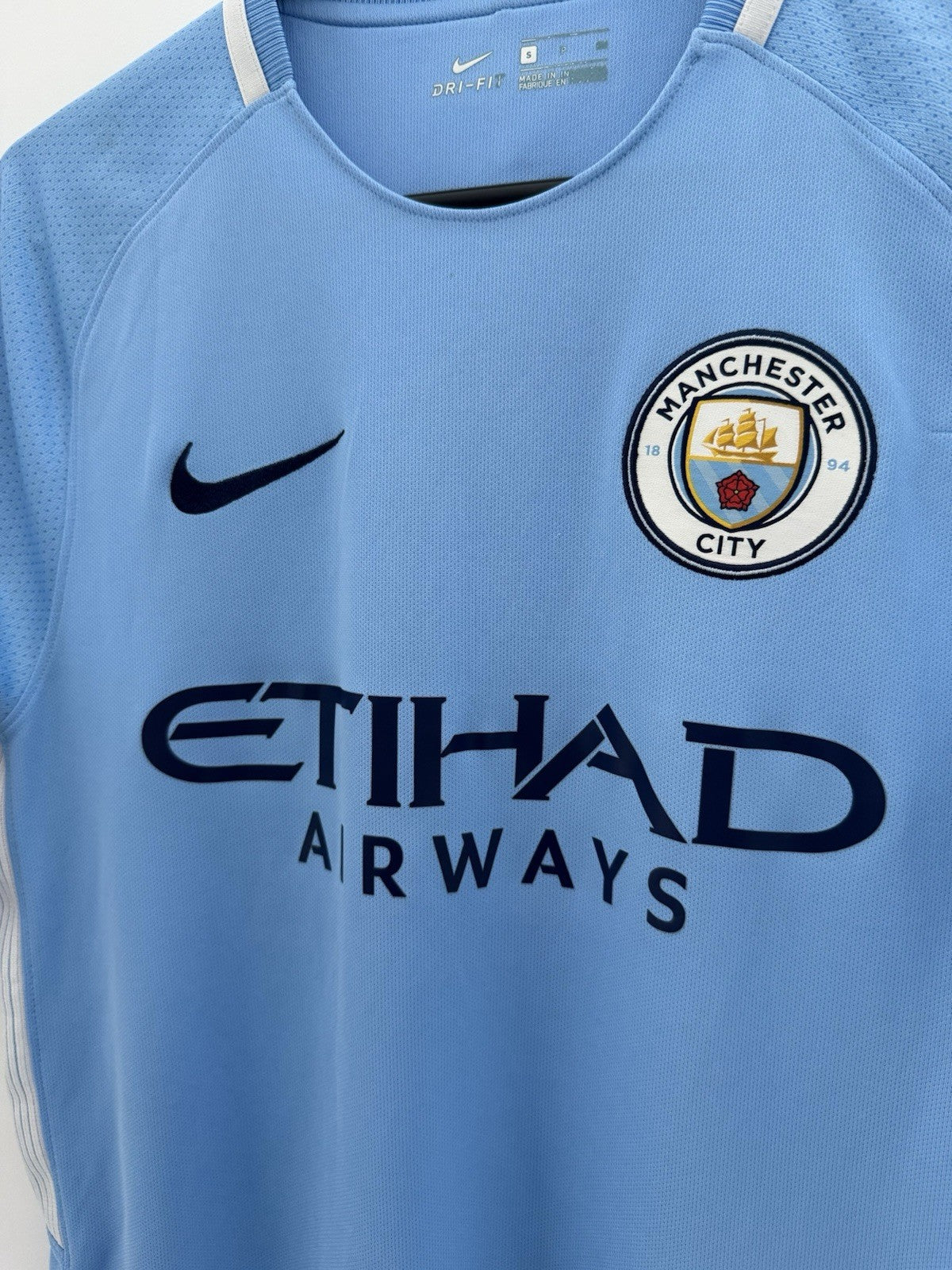 Man City De Bruyne #17 2017/18 Small Home Shirt Excellent Condition 894431-489