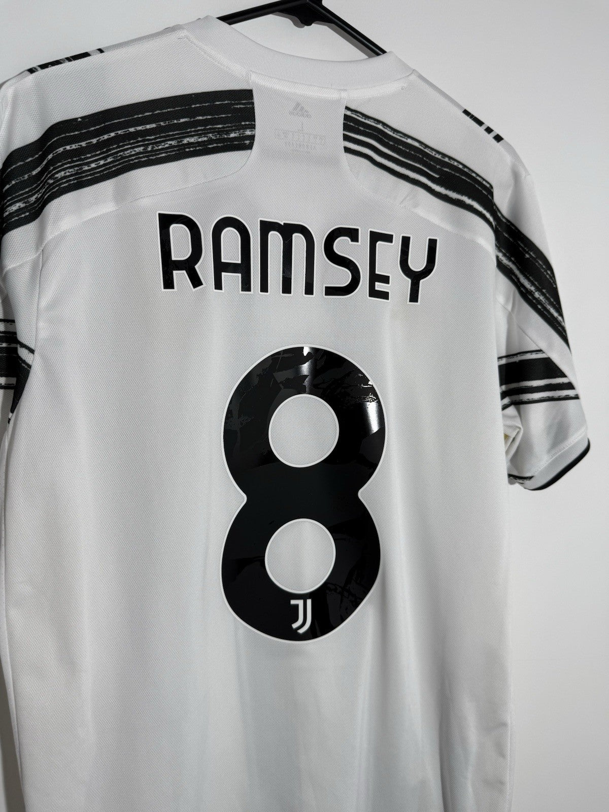 Juventus Ramsey #8 2020/21 Large Home Shirt Excellent Condition EI9894