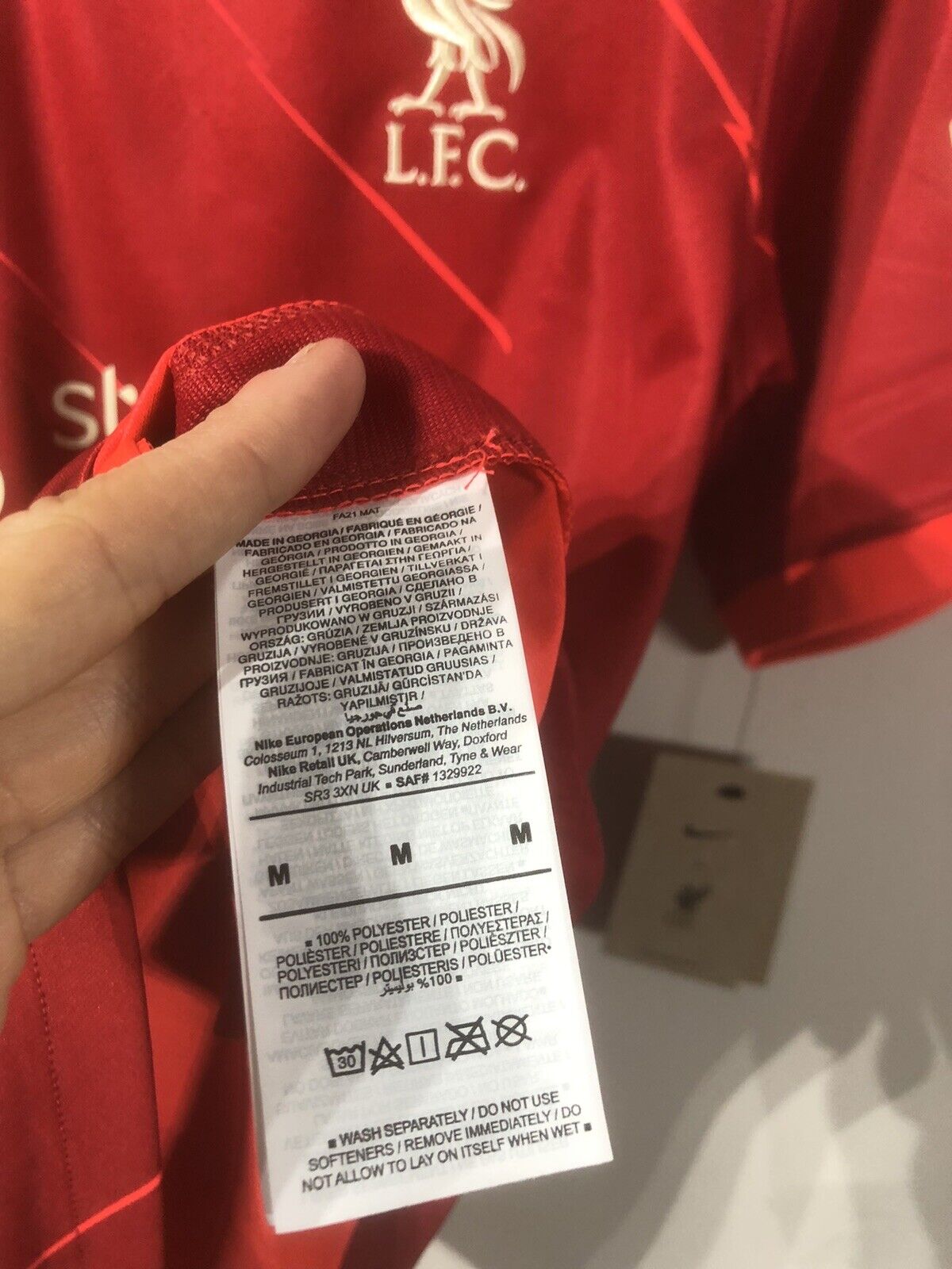 Jones #17 Liverpool Medium BNWT 2021/22 Home Shirt Nike