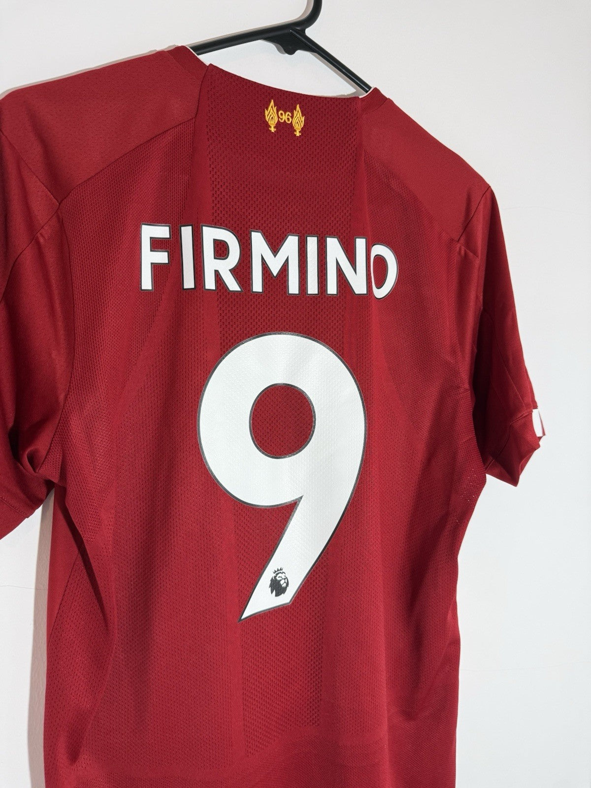 Liverpool Firmino #9 2019/20 Small Home Shirt Excellent Condition MT930000