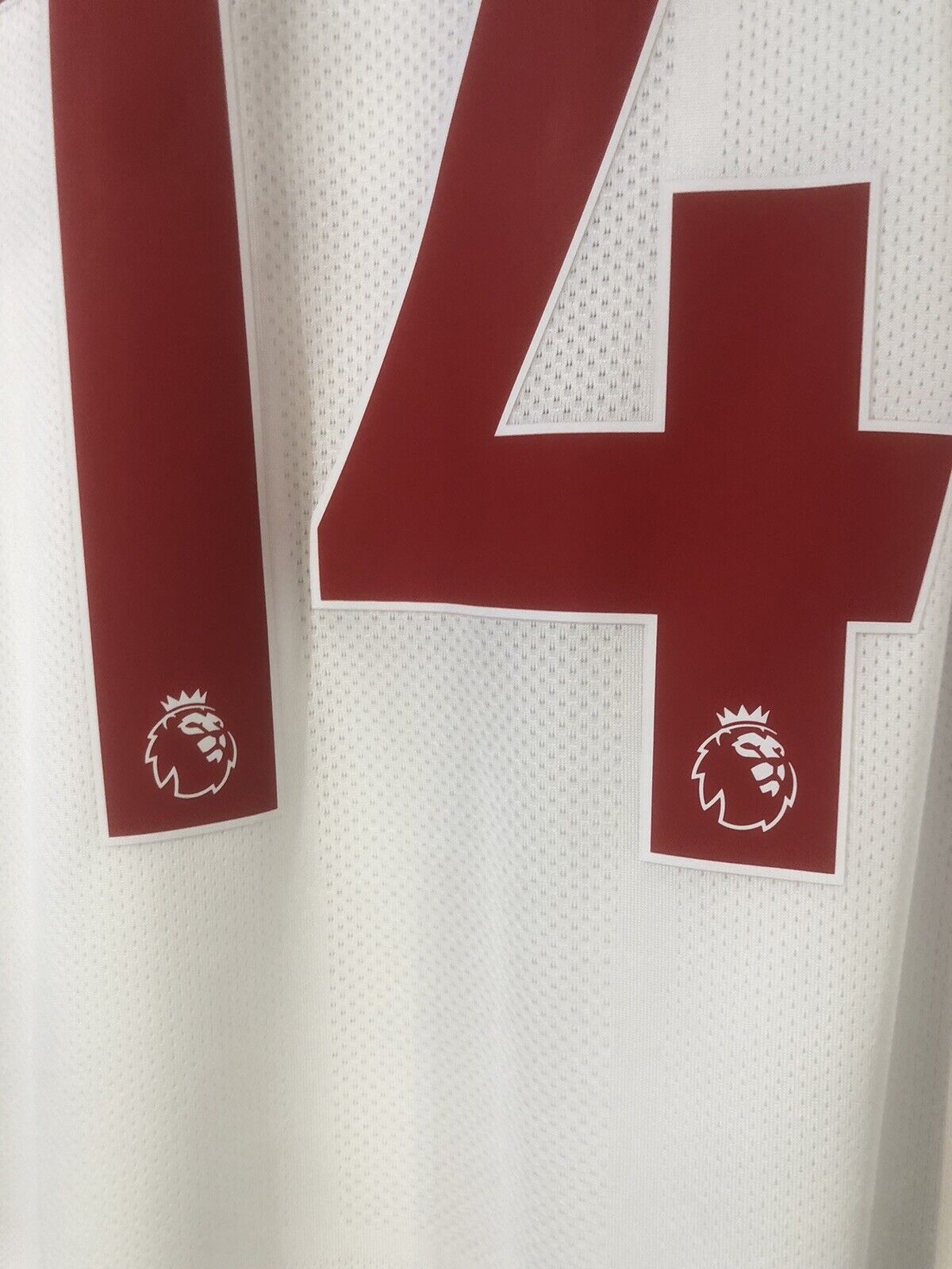 Henderson #14 Liverpool 2019/20 Large Away Shirt New Balance BNWT