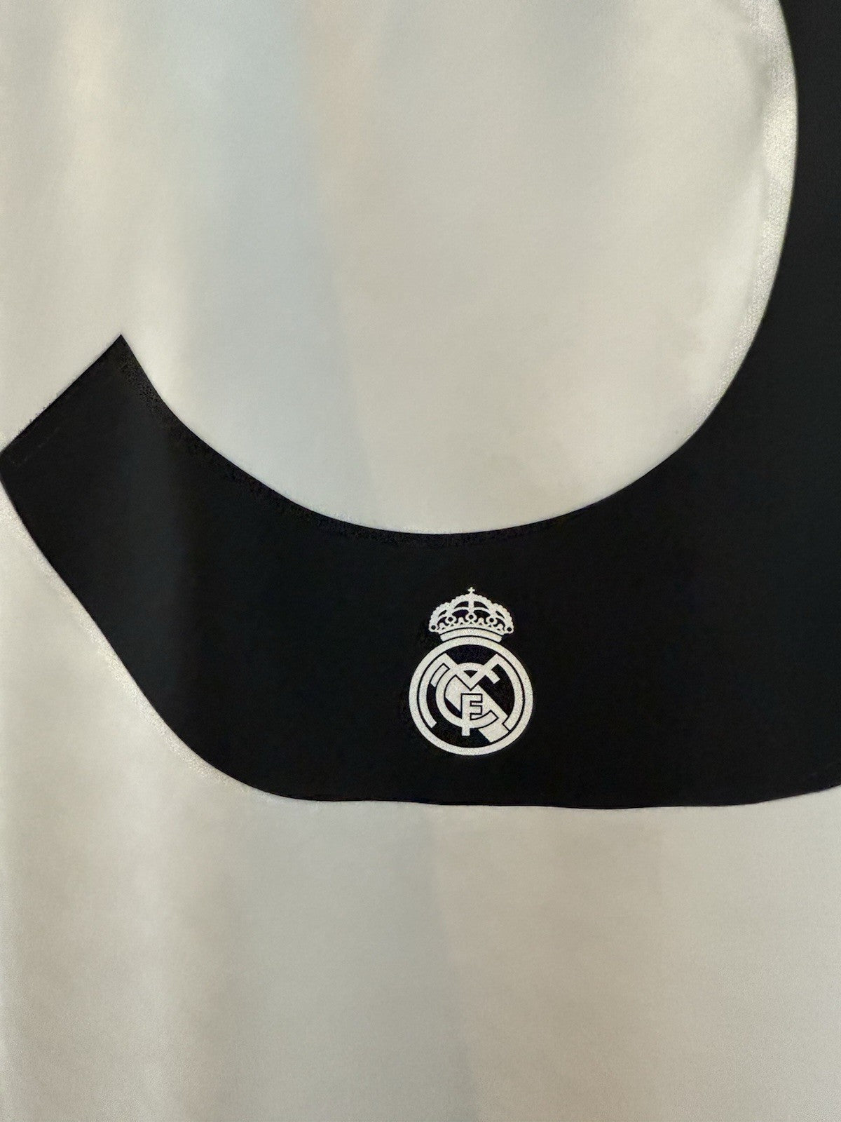 Real Madrid Bellingham #5 2024/25 Home Large Shirt BNWT IU5011
