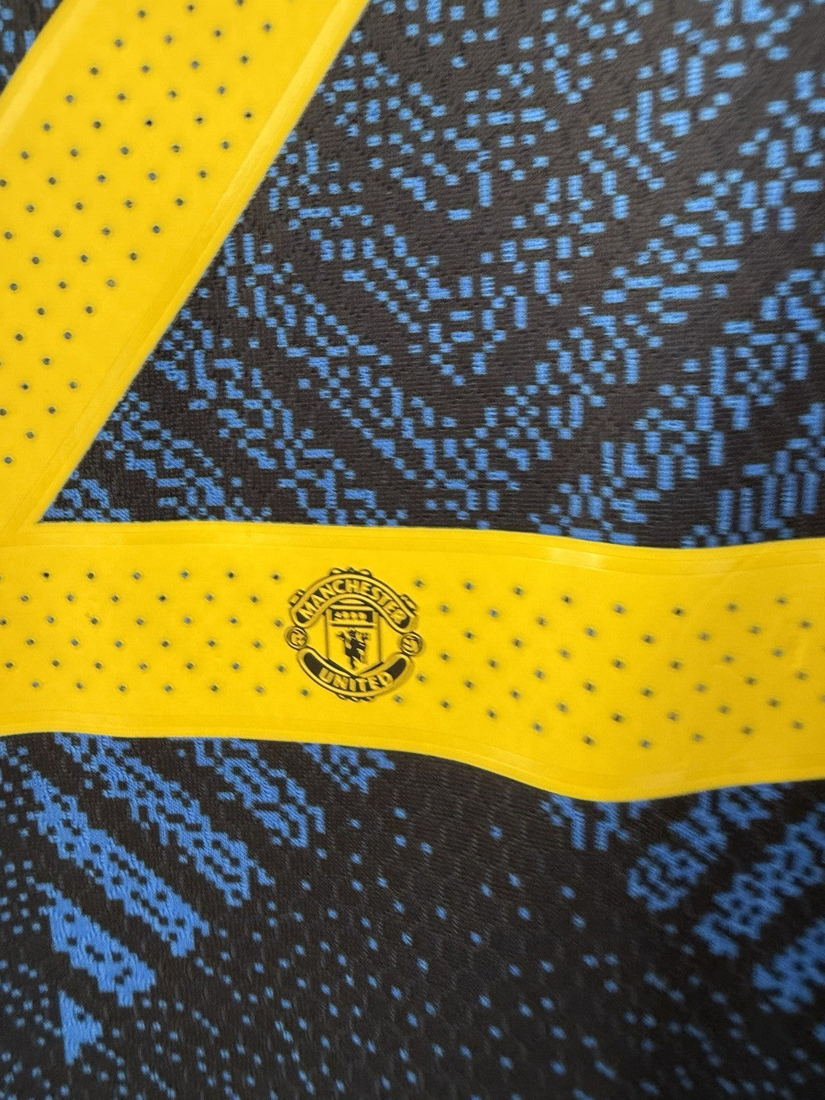 Manchester United Shaw #23 2021/22 XL 3rd Shirt Adidas BNWT GM4616