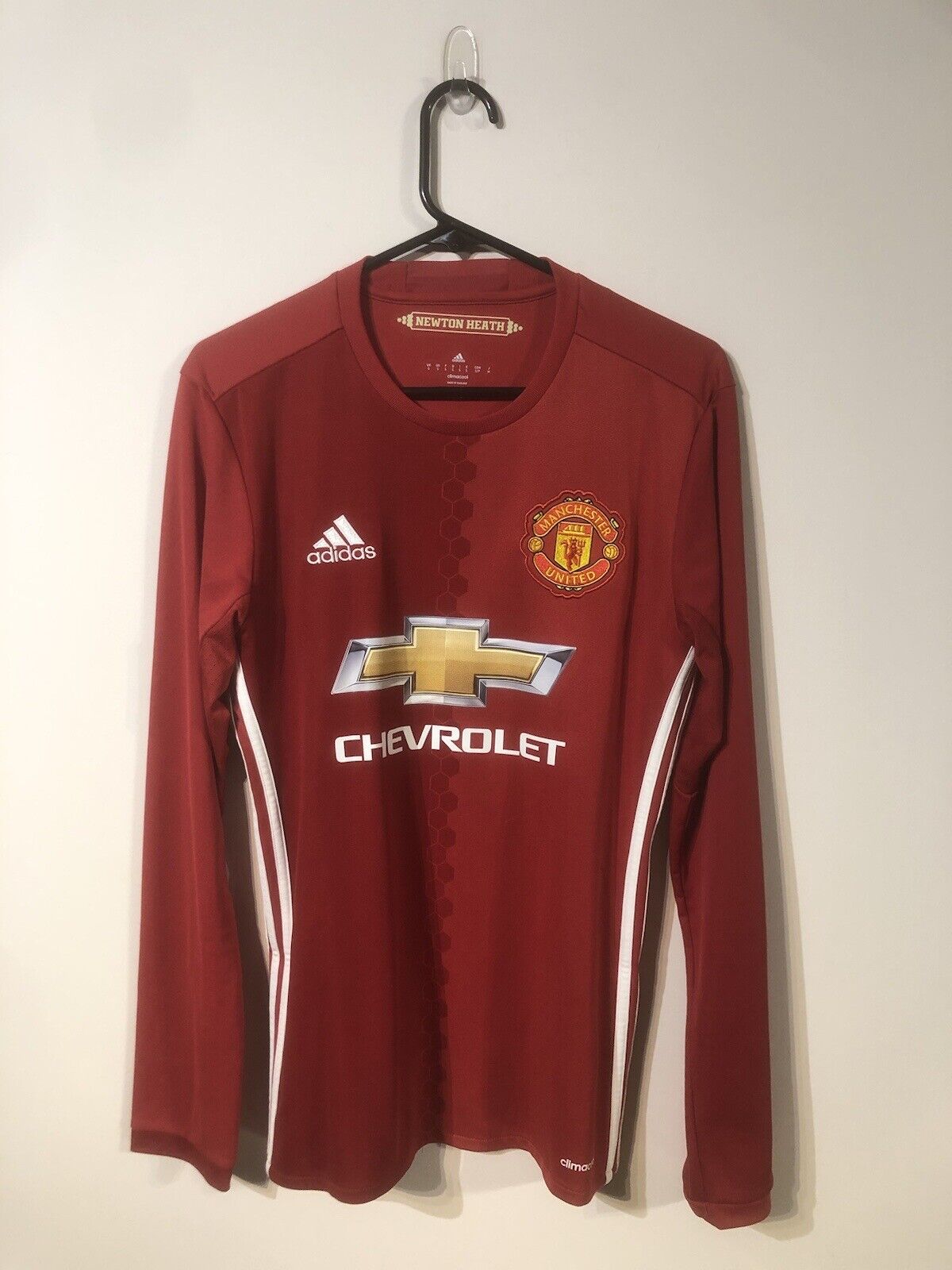 Mata #8 Manchester United Small L/S 2016/17 Home Football Shirt Mint Condition