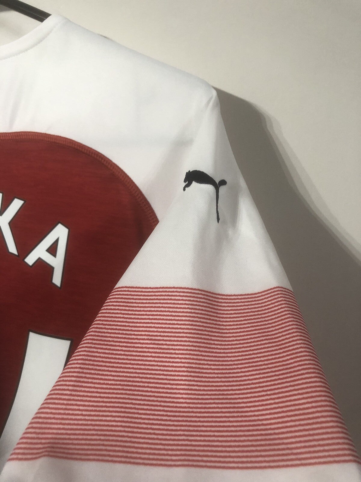 Arsenal Xhaka #34 2018/19 Large Home Shirt Puma Excellent Condition 753209-12