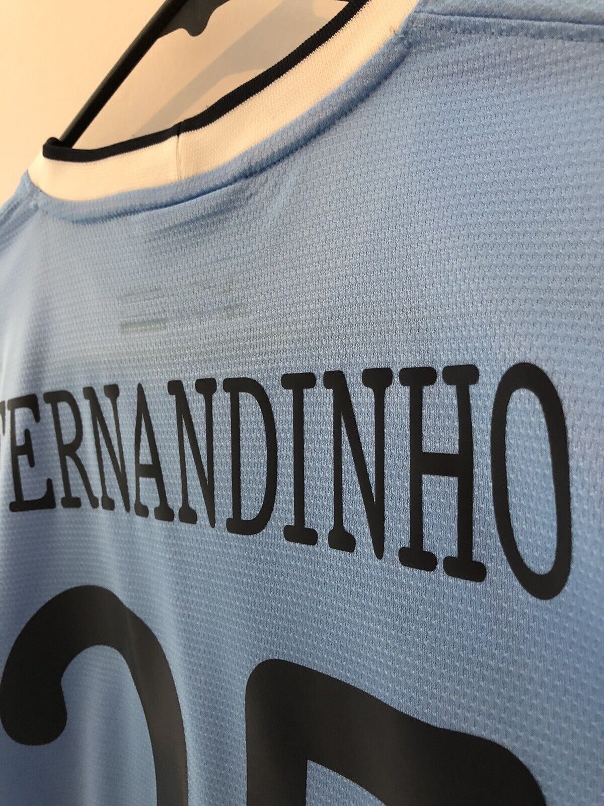 Fernandinho 25 Manchester City 2013 14 Medium Home Excellent Conditio 574863 489