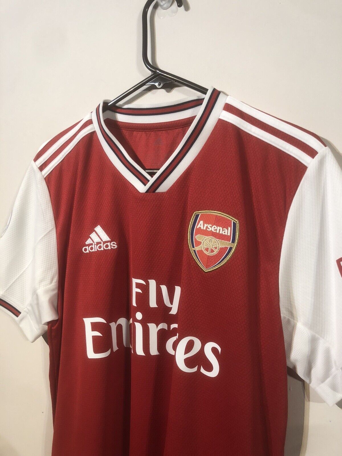 Saka #77 Arsenal 2019/20 Medium Home Football Shirt Excellent Condition EH5637