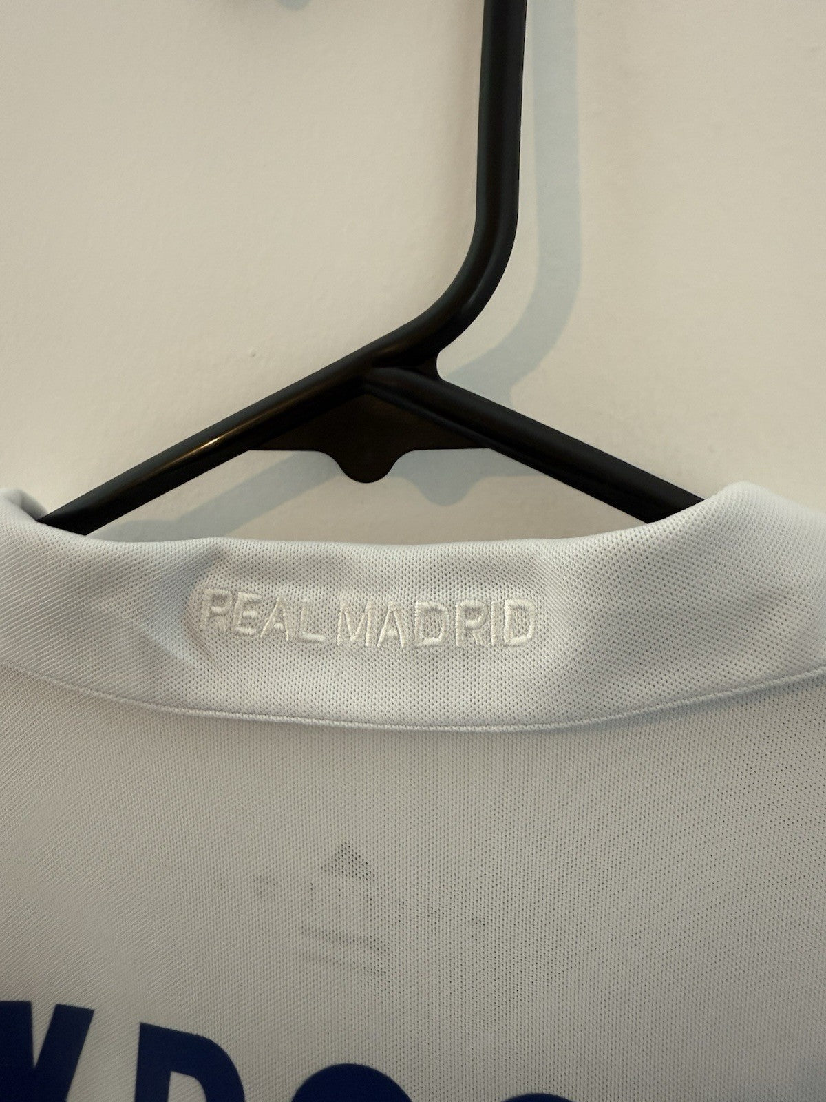 Real Madrid Kroos #8 2016/17 Small Home Shirt Excellent Condition S94922