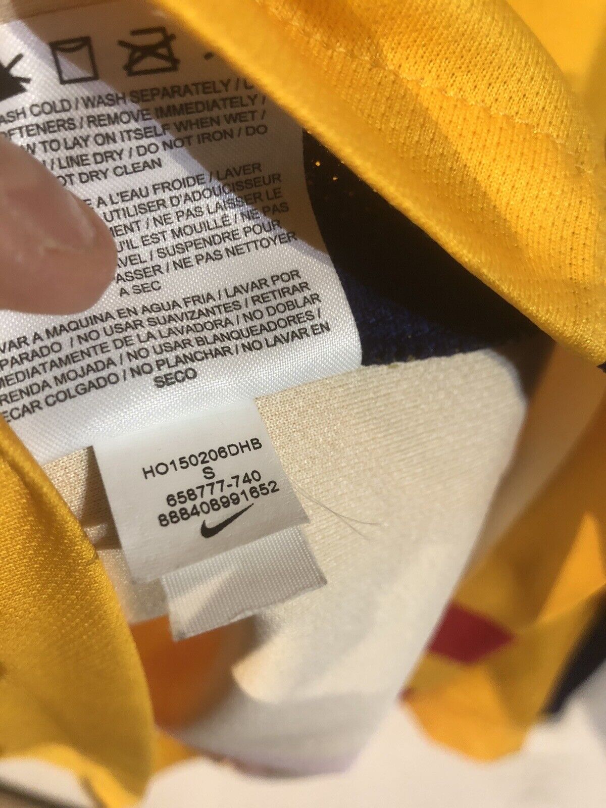 Messi #10 Barcelona 2015/16 Small Long Sleeved Away Shirt Nike Excellent Conditi