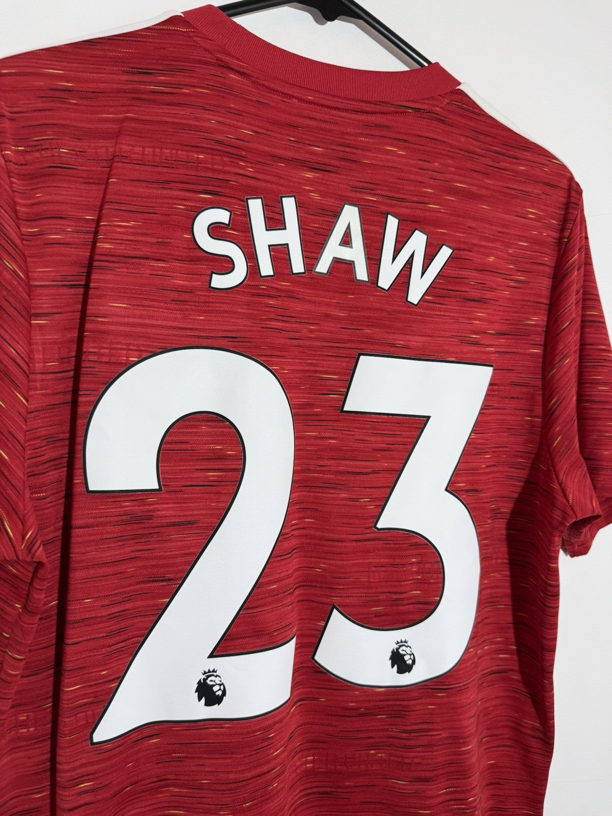 Manchester United Shaw #23 2020/21 Medium Home Shirt Excellent Condition GC7958