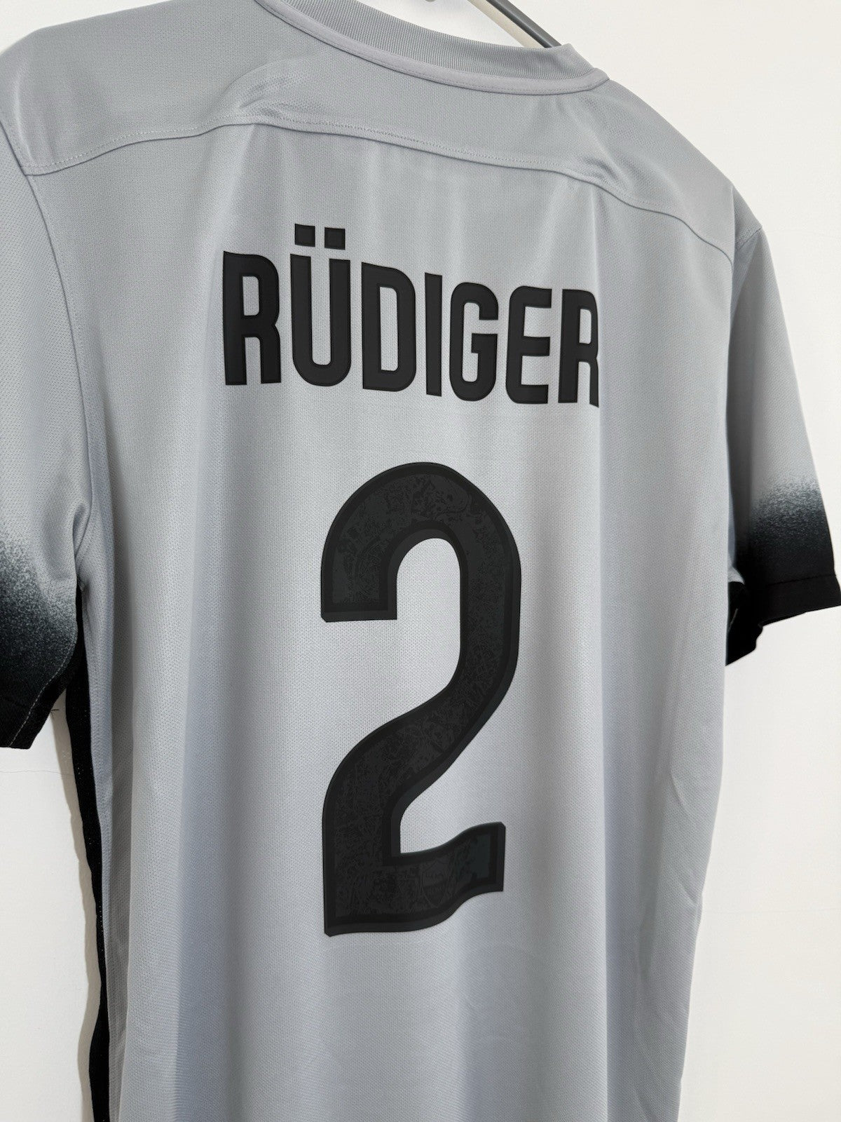 AS Roma Rudiger #2 2015/16 Large 3rd Shirt Excellent Condition 658920-013