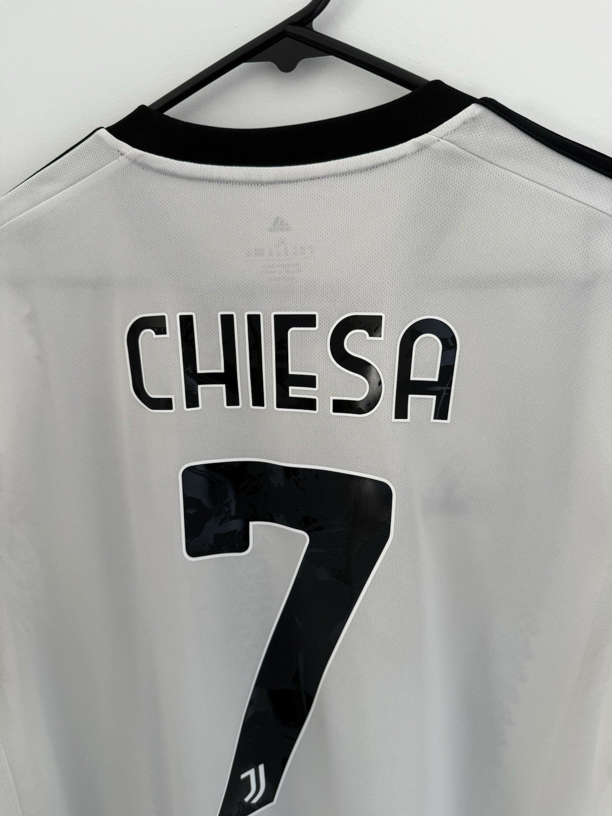 Juventus Chiesa #7 2022/23 XL Home Shirt Excellent Condition H38907