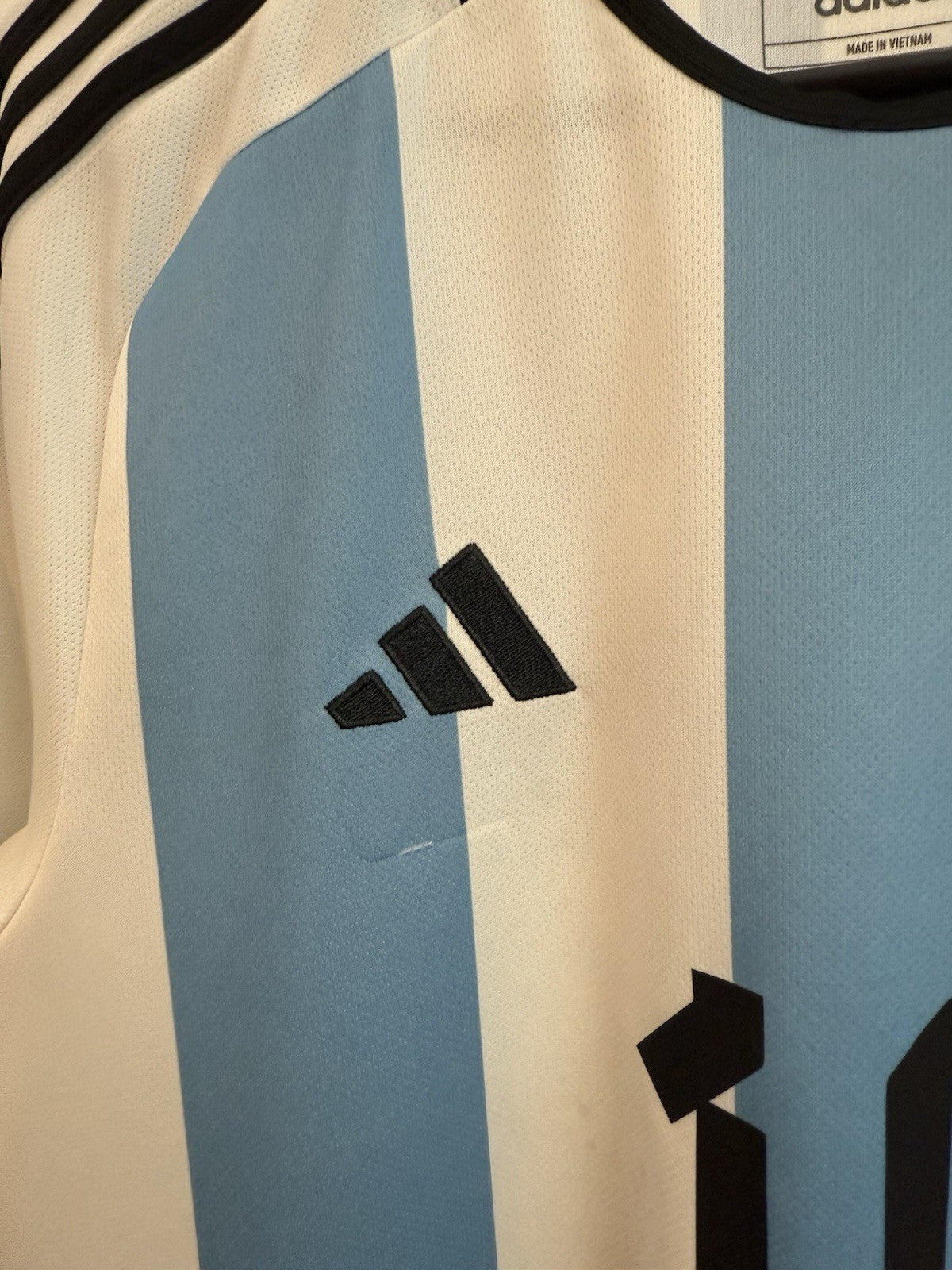 Argentina Messi #10 2022 Small Home Shirt Adidas Very Good Condition HF2158