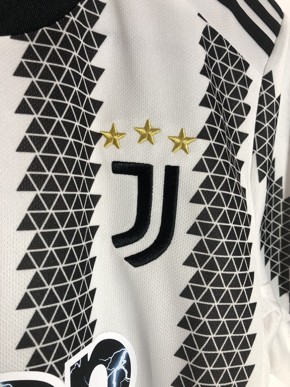 Juventus Vlahovic #9 2022/23 Small Home Shirt Adidas Excellent Condition H38907