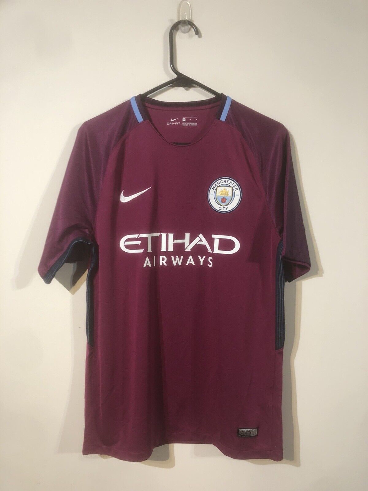 Kompany #4 Manchester City 2017/18 Medium Away Shirt Nike Excellent Condition
