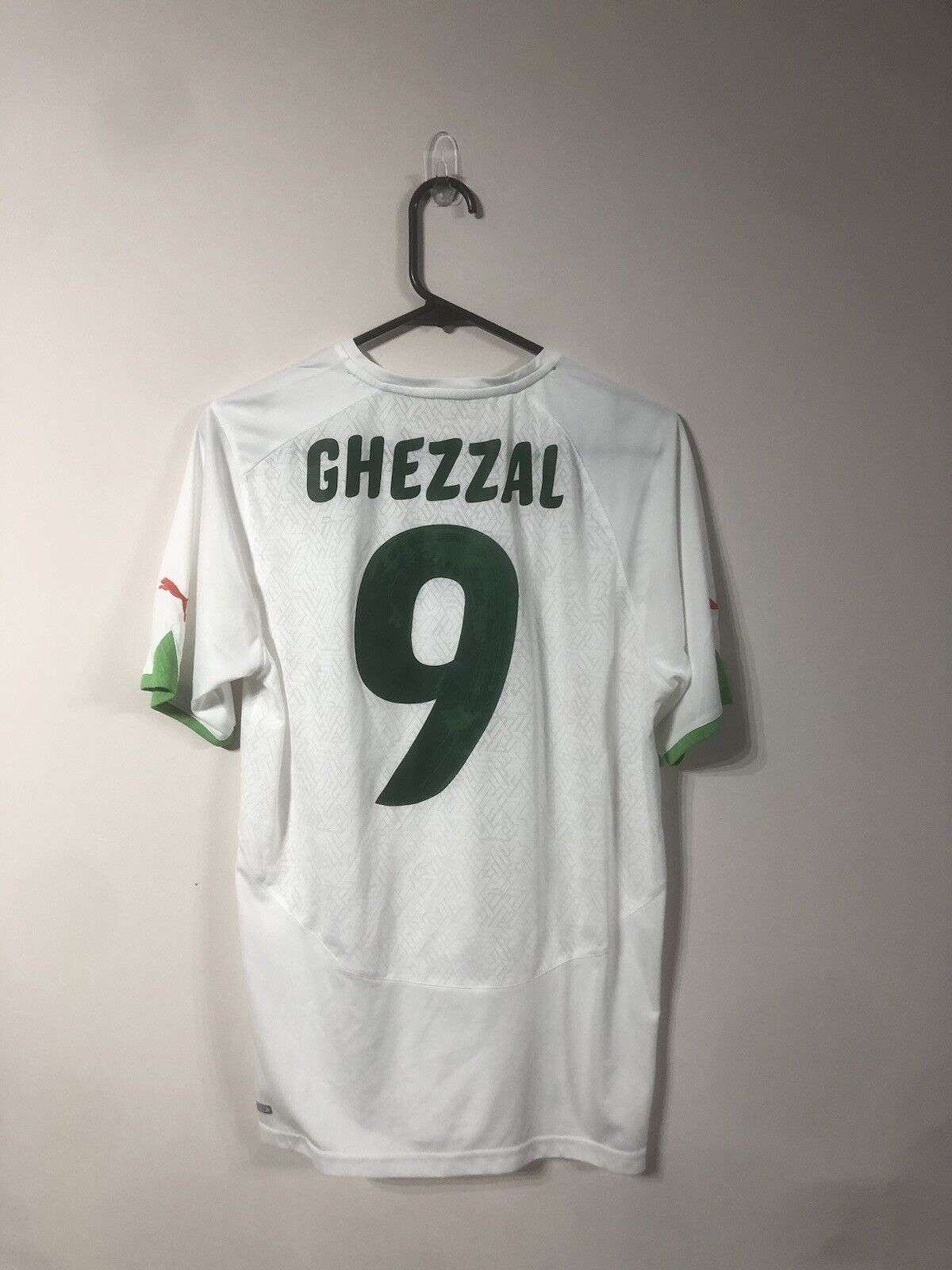 Ghezzal #9 Algeria WC 2010 Medium Home Shirt Puma Excellent Condition