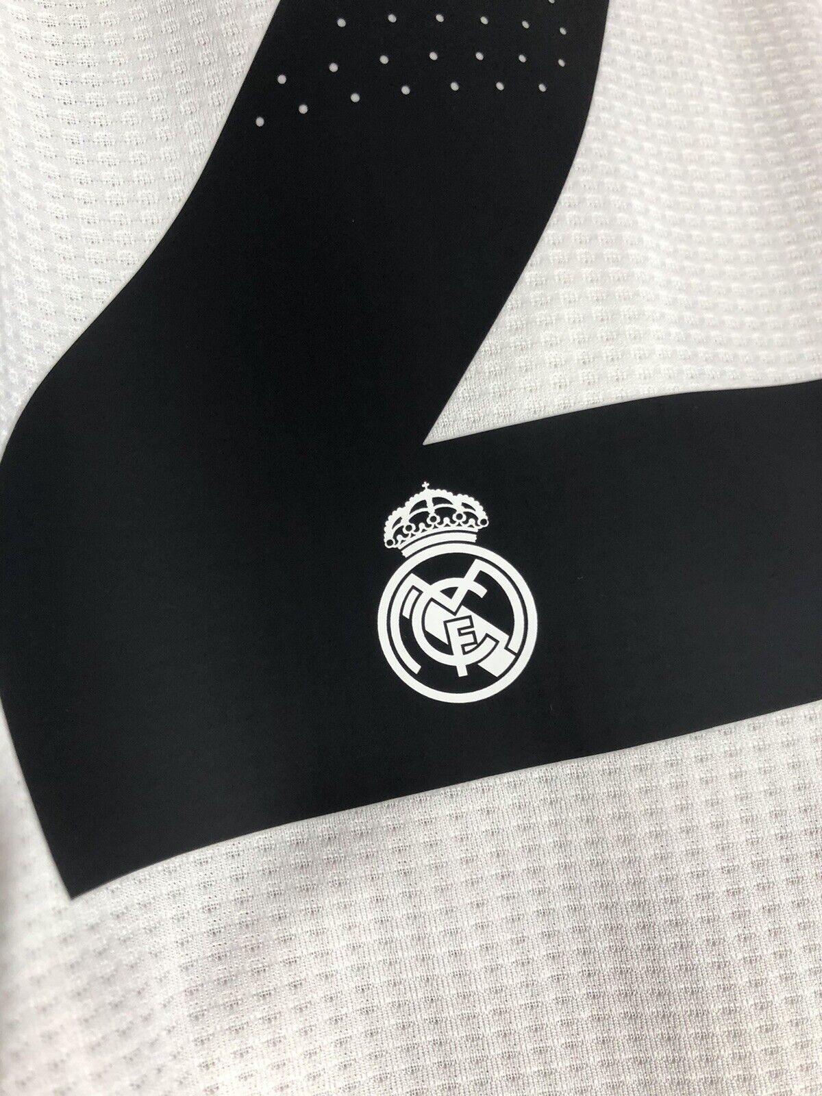 Isco #22 Real Madrid 2018/19 Home Authentic Medium Excellent Condition CG0561