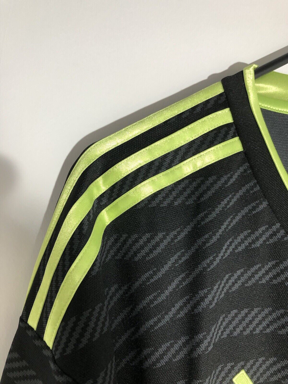 Kroos 8 Real Madrid 2022 23 3rd Xl Shirt Adidas Excellent Condition Hi1656