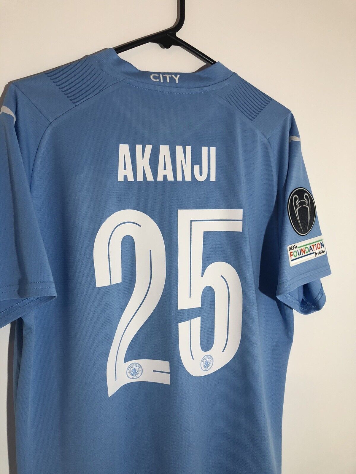 Akanji 25 Manchester City 2023 24 Large Home Shirt Excellent Condition 770438 01