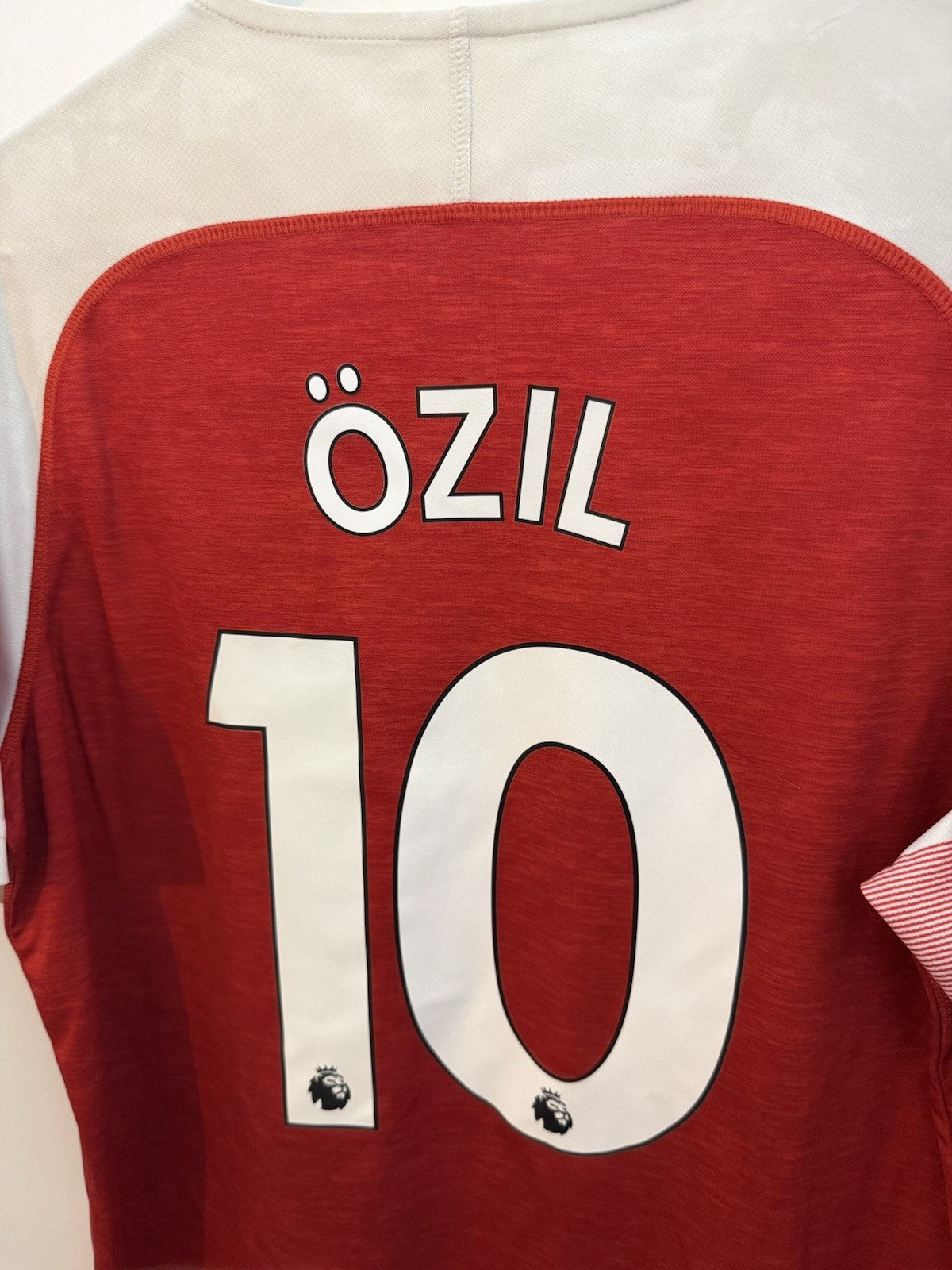 Arsenal Ozil #10 2018/19 Large Home Shirt Puma Very Good Condition 753209-12