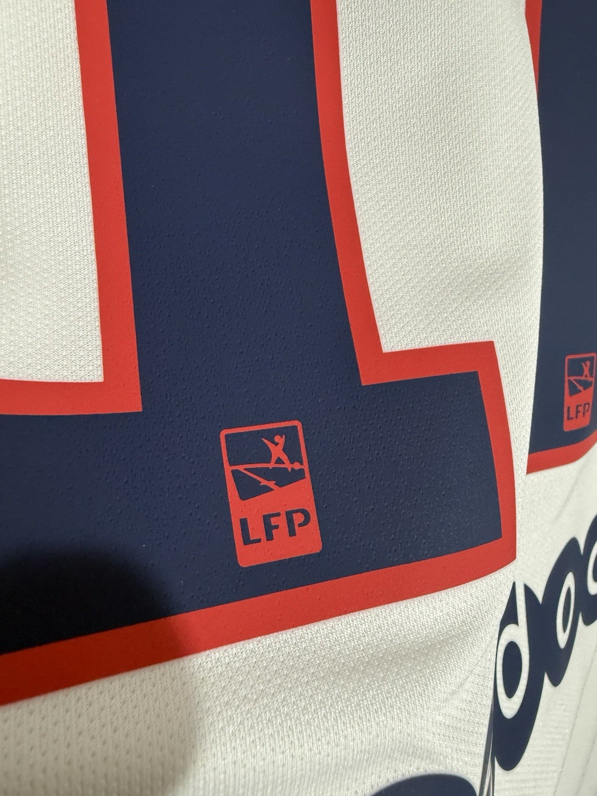 PSG Di Maria #11 2015/16 Womens XL Away Shirt Excellent Condition 658968-106