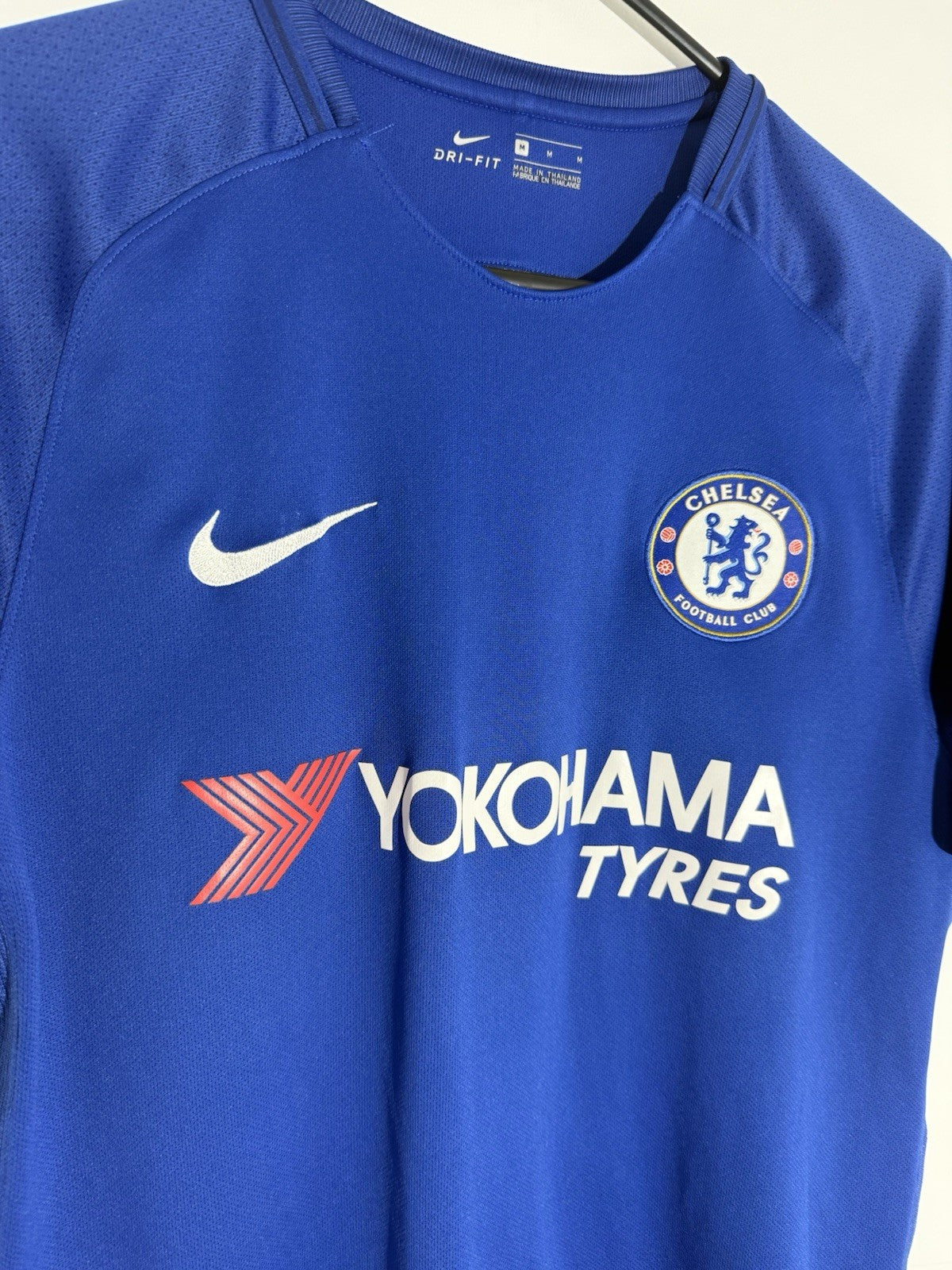 Chelsea Hazard #10 2017/18 Medium Home Shirt Nike Excellent Condition 905513-496
