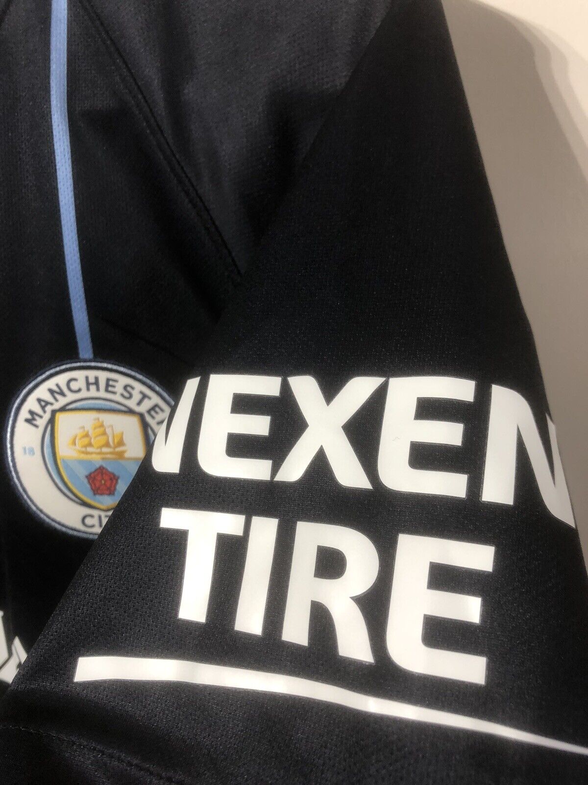 Kompany #4 Manchester City 2018/19 Small Away Shirt Nike Excellent Condition