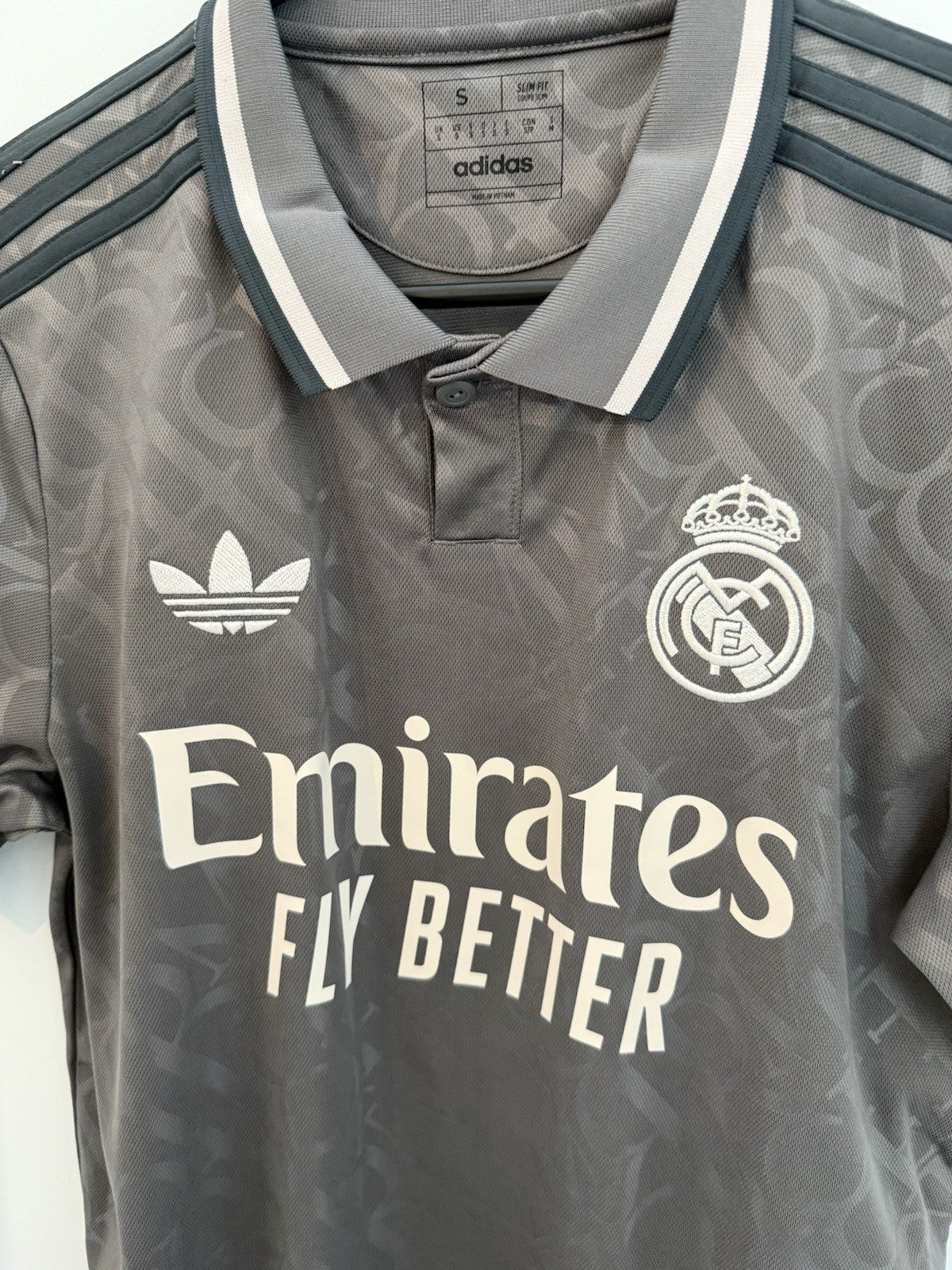 Real Madrid Vini Jr #7 2024/25 Small 3rd Shirt Excellent Condition IY1763