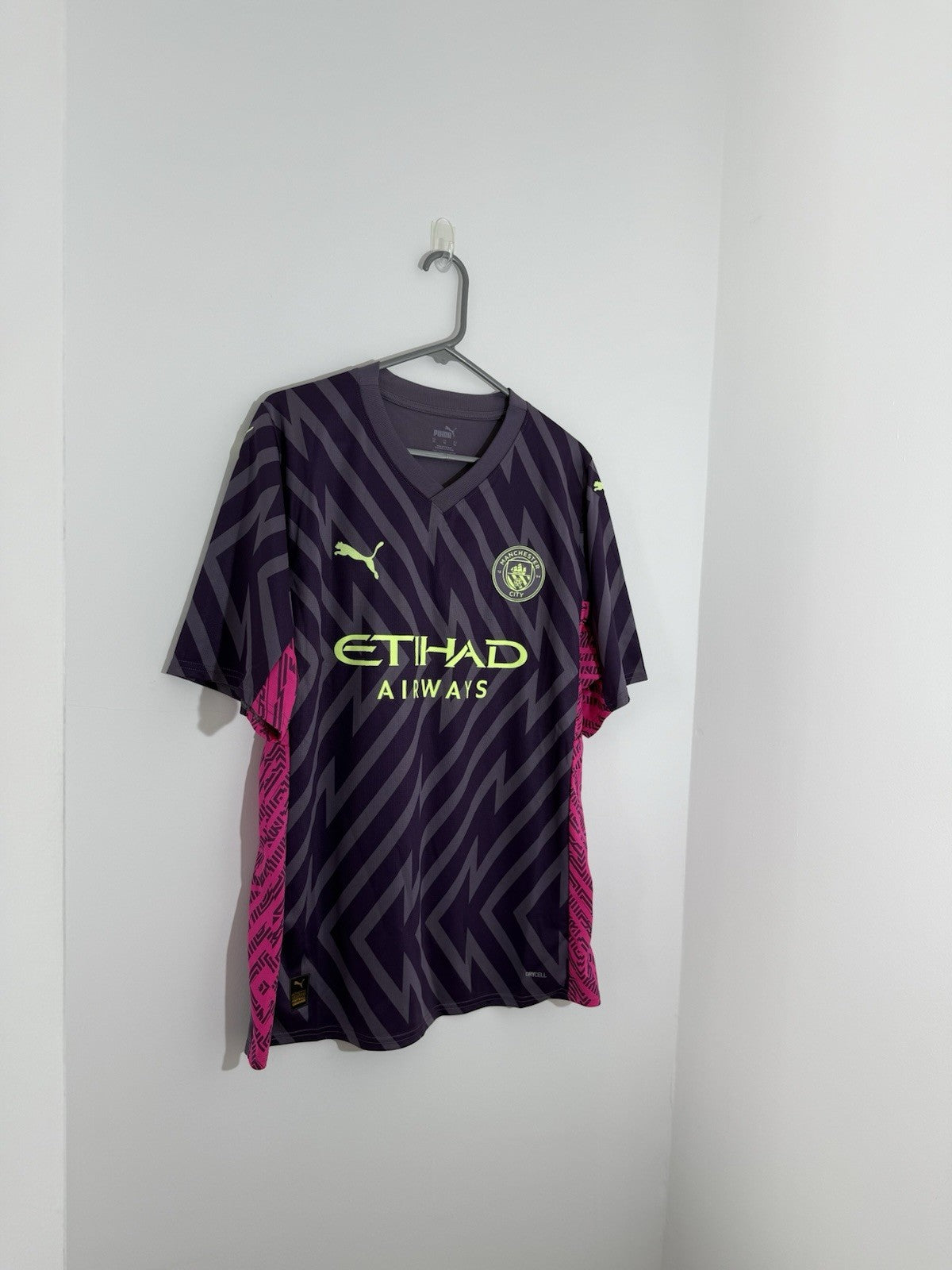 Manchester City 2023/24 XL Away Goalkeeper Shirt BNWT 770491-98