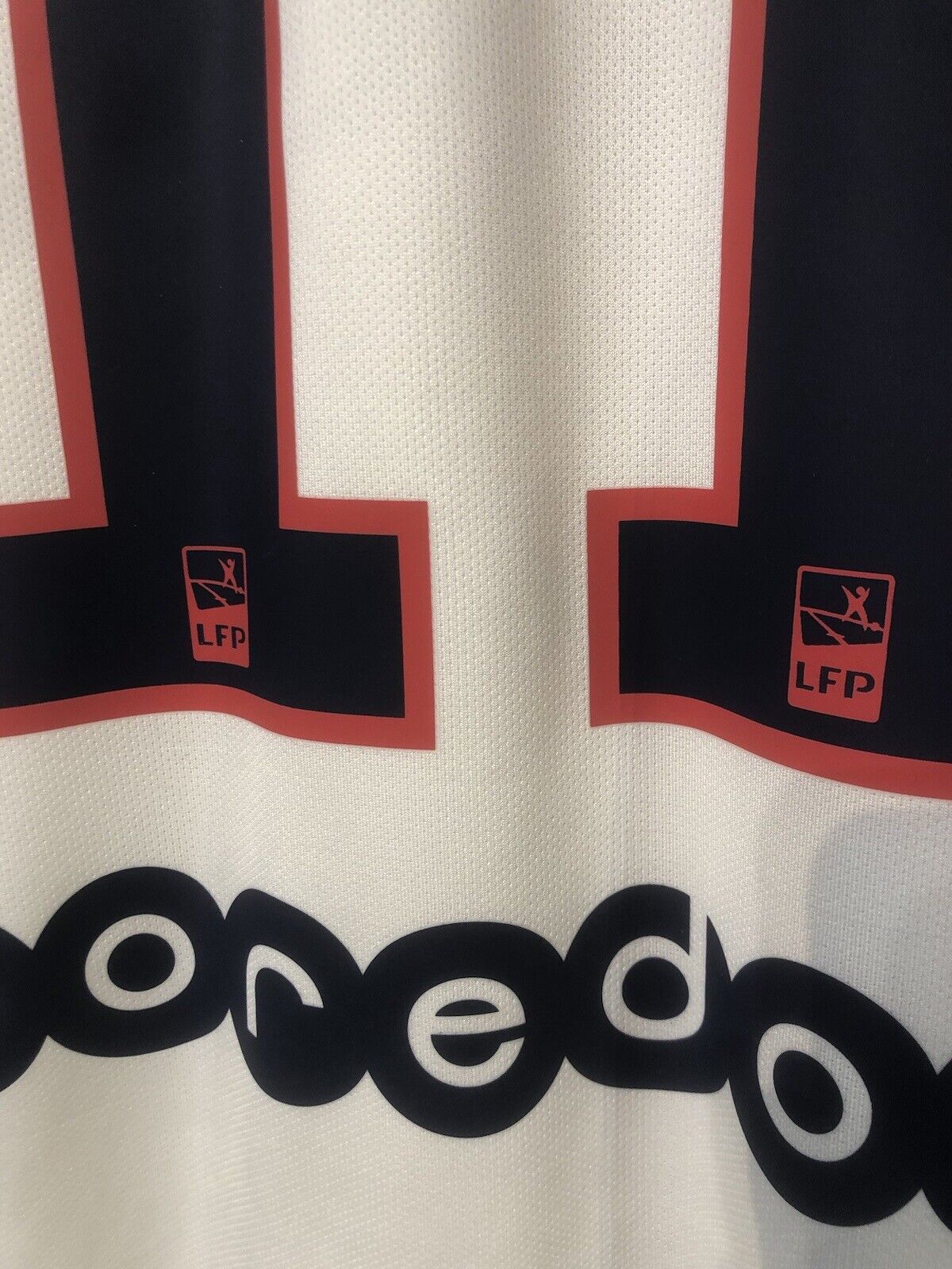 Di Maria #11 Paris St Germain 2015/16 Medium Away Football Shirt V Good Conditio