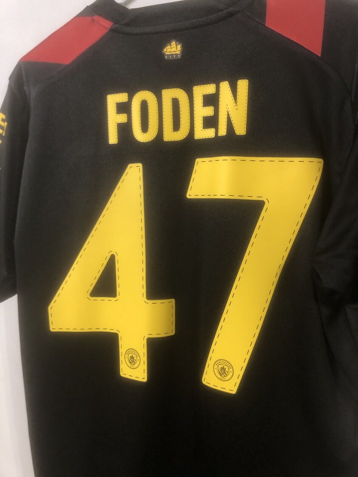 Foden #47 Manchester City Treble 2022/23 Medium Away Football Shirt BNWT
