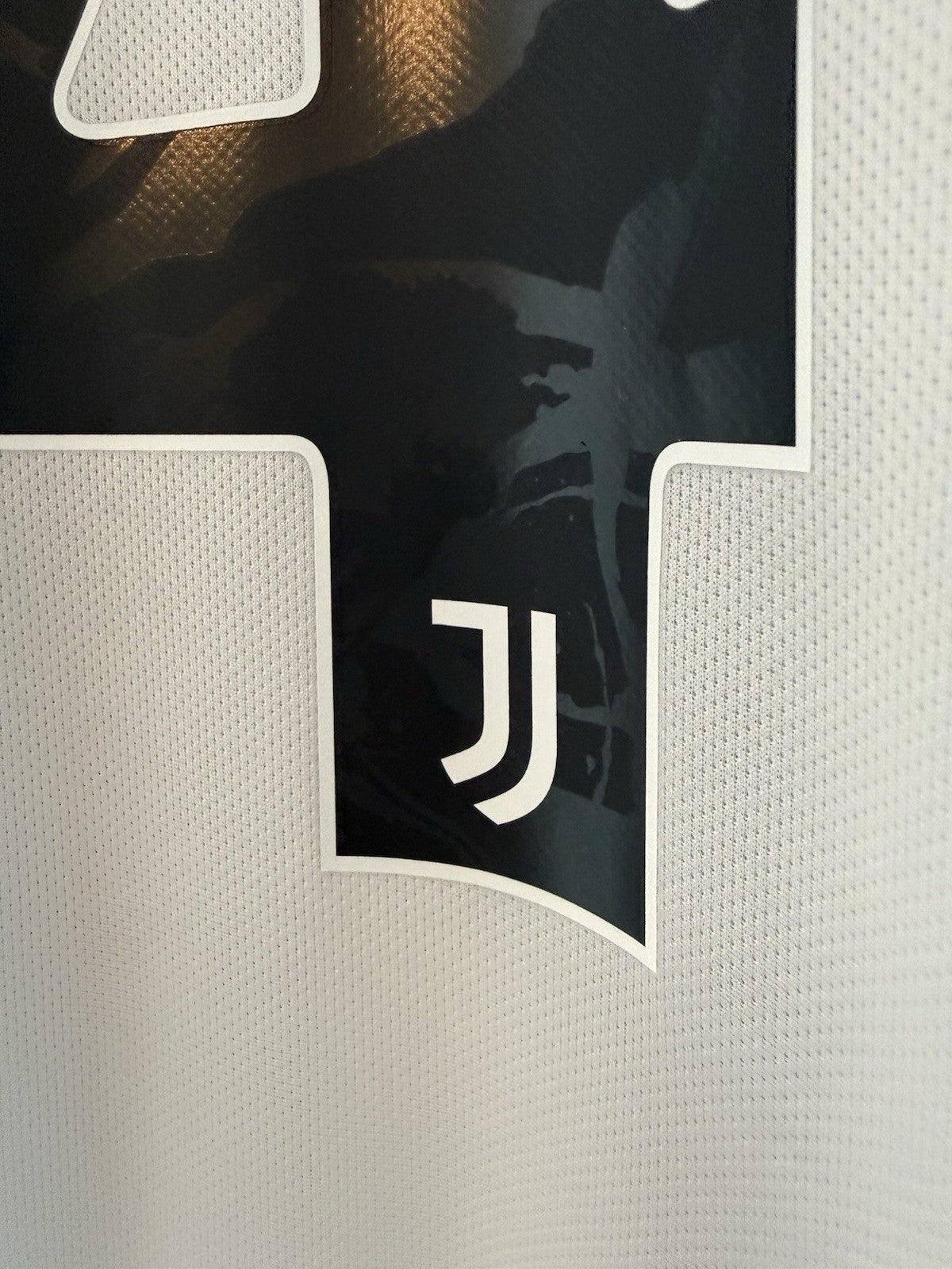 Juventus McKennie #14 2021/22 Medium Home Shirt Adidas BNWT GS1442