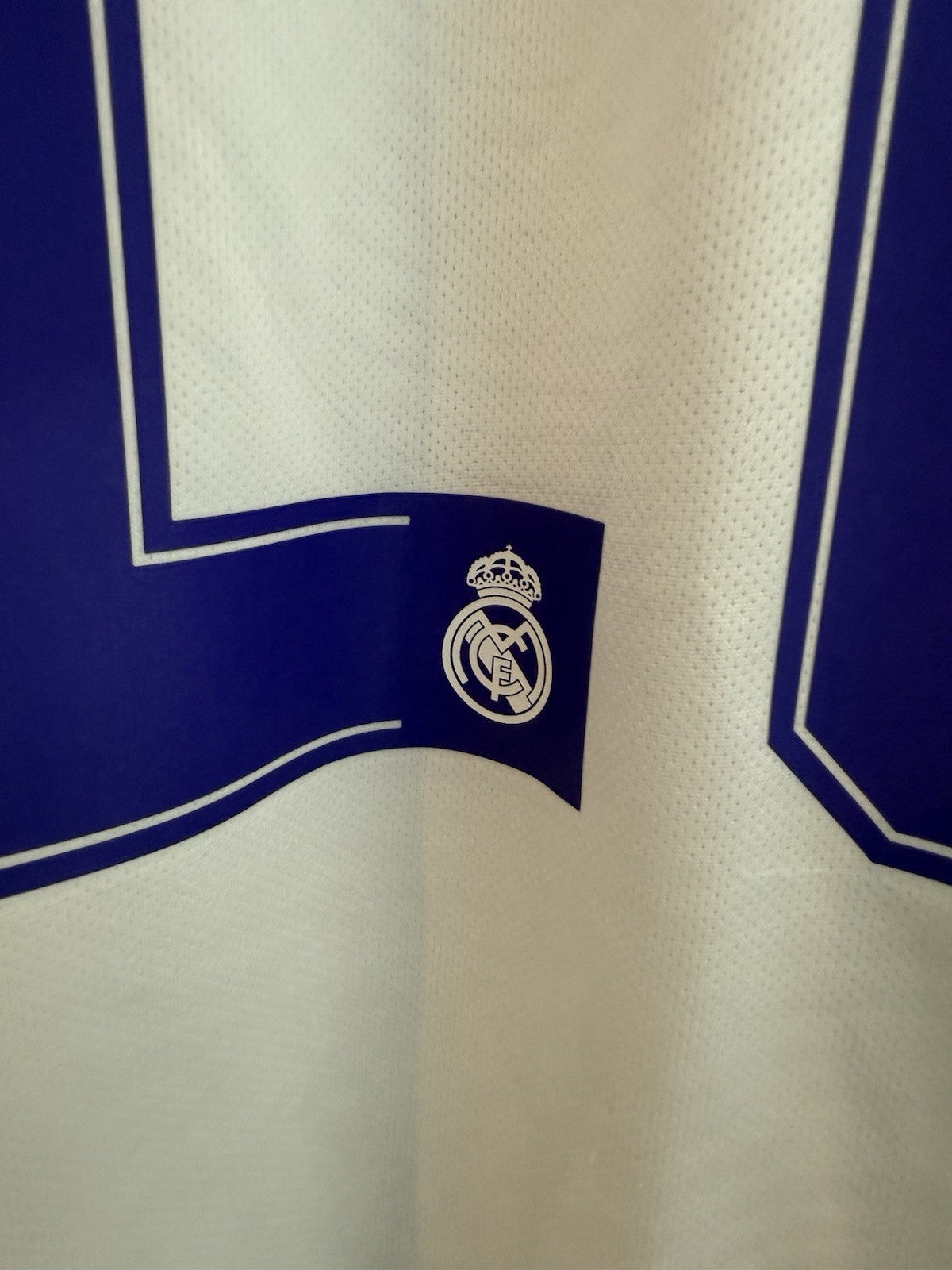 Real Madrid Isco #22 2021/22 Medium Home Shirt Adidas Excellent Condition GQ1359