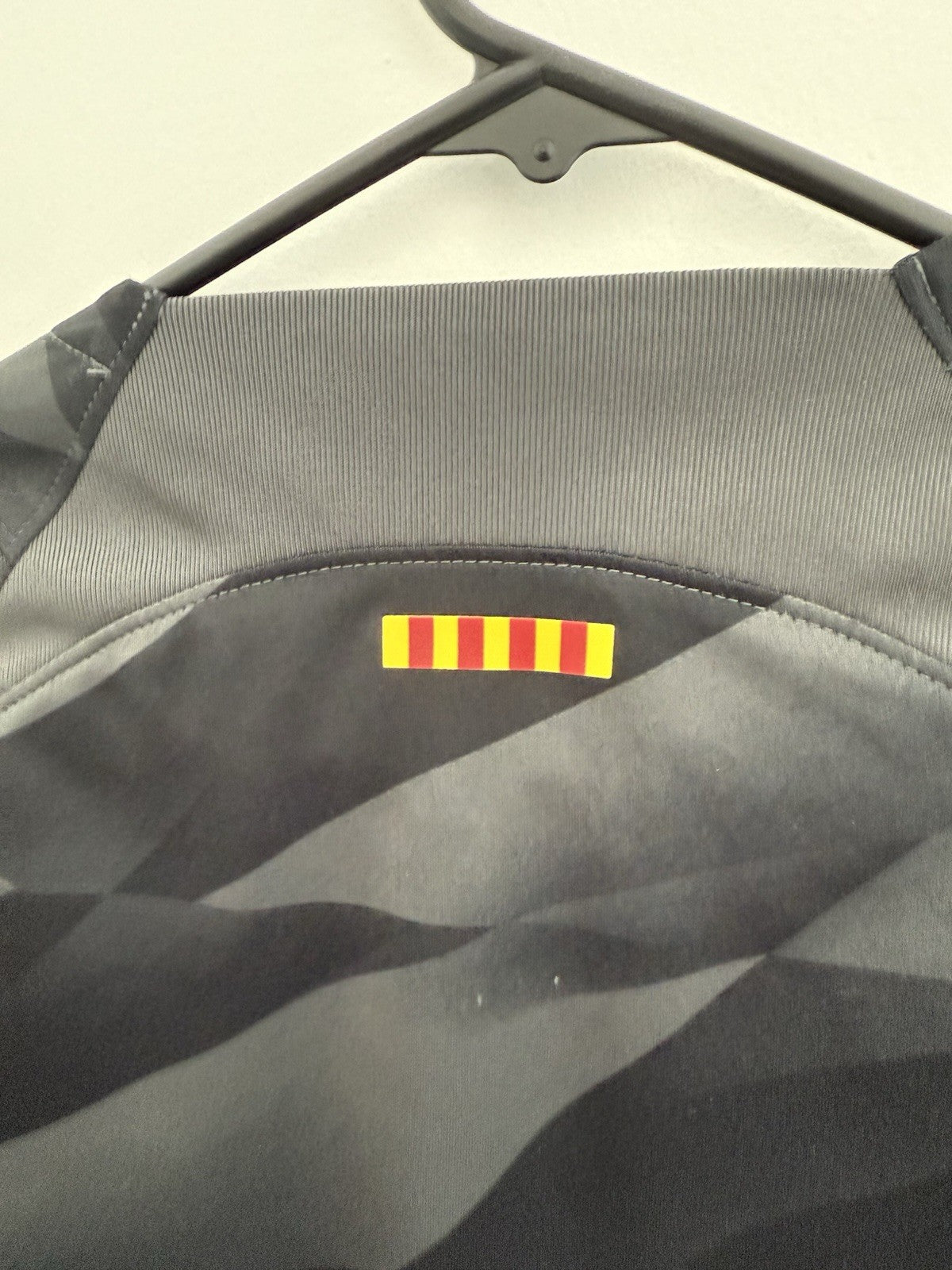 Barcelona 2023/24 Small Away Goalkeeper Shirt Excellent Condition DX2635-061