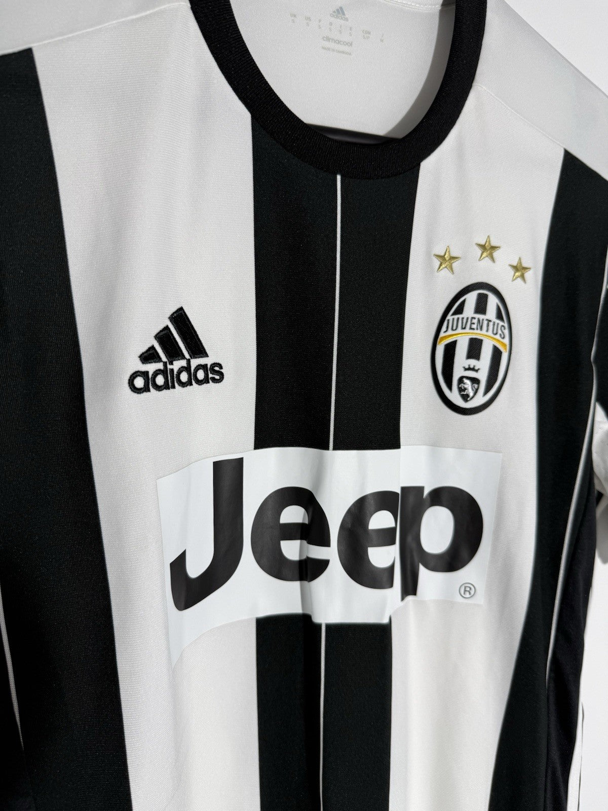 Juventus Higuain #9 2016/17 Home Small Football Shirt Excellent Condition AI6241