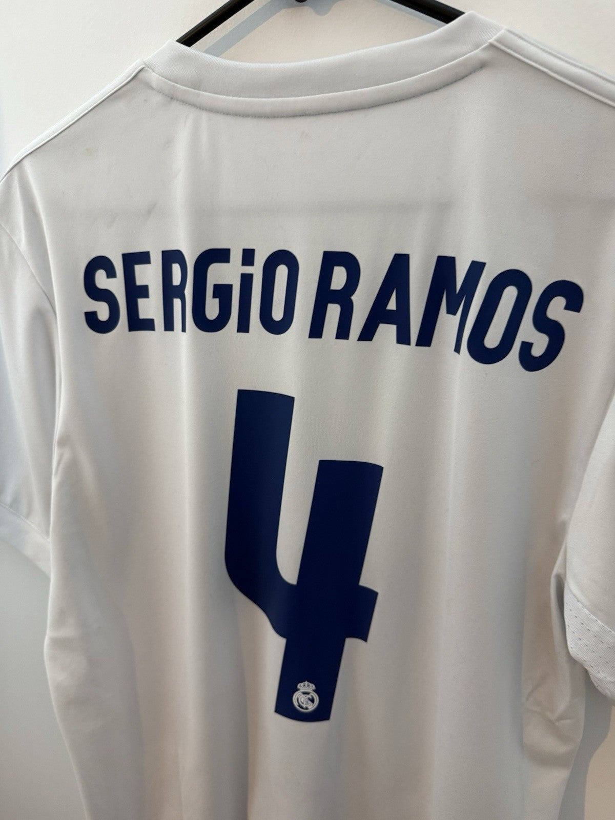 Real Madrid Sergio Ramos #4 2016/17 L Special Home Shirt V Good Condition B48903