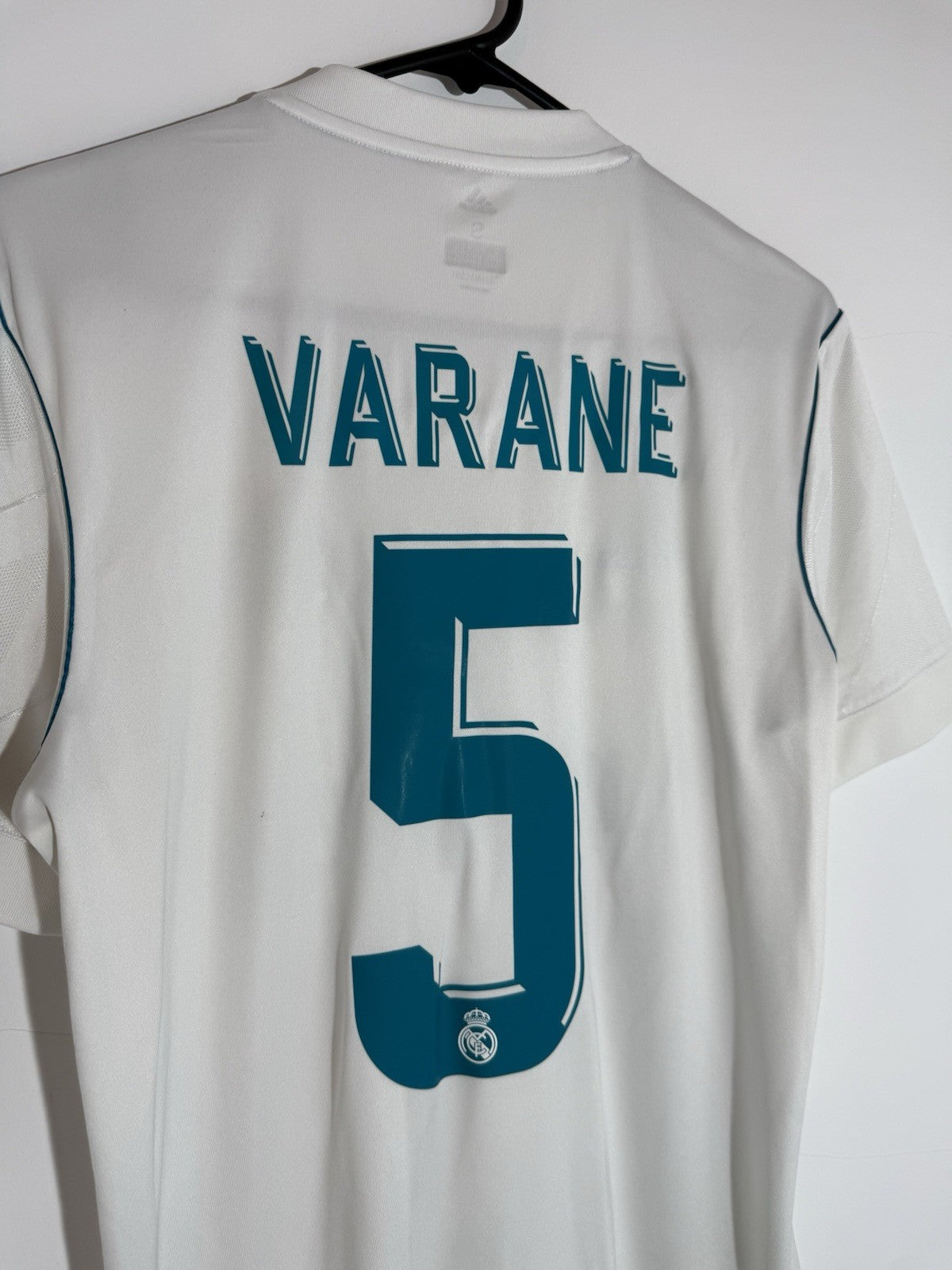 Real Madrid Varane #5 2017/18 Small Home Shirt Adidas Excellent Condition AZ8059