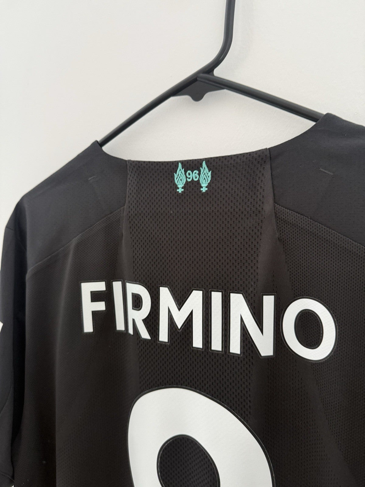 Liverpool Firmino #9 2019/20 Large 3rd Shirt Excellent Condition MT930023