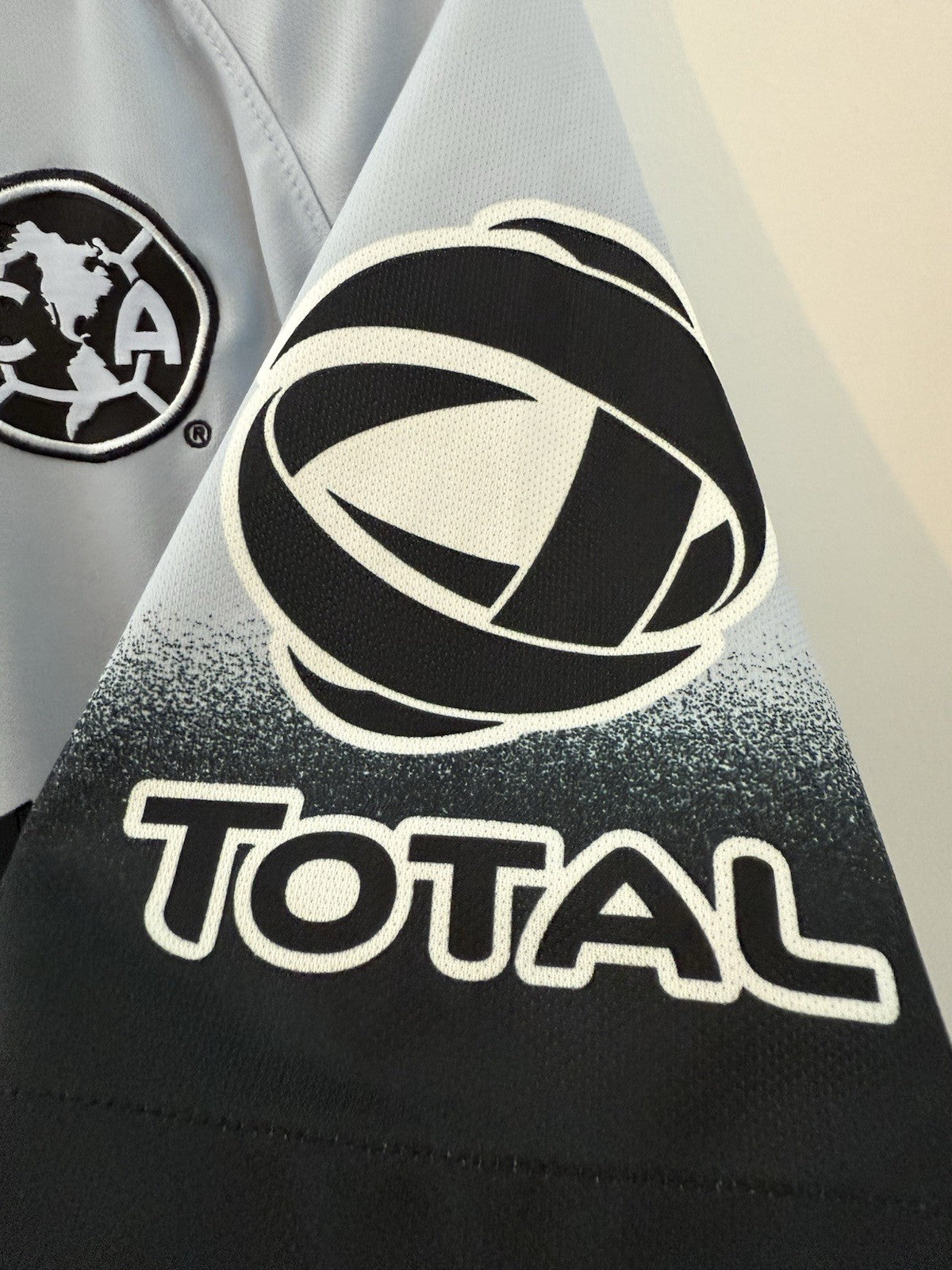 Club America 2015/16 Medium 3rd Shirt Nike Excellent Condition 709526-469