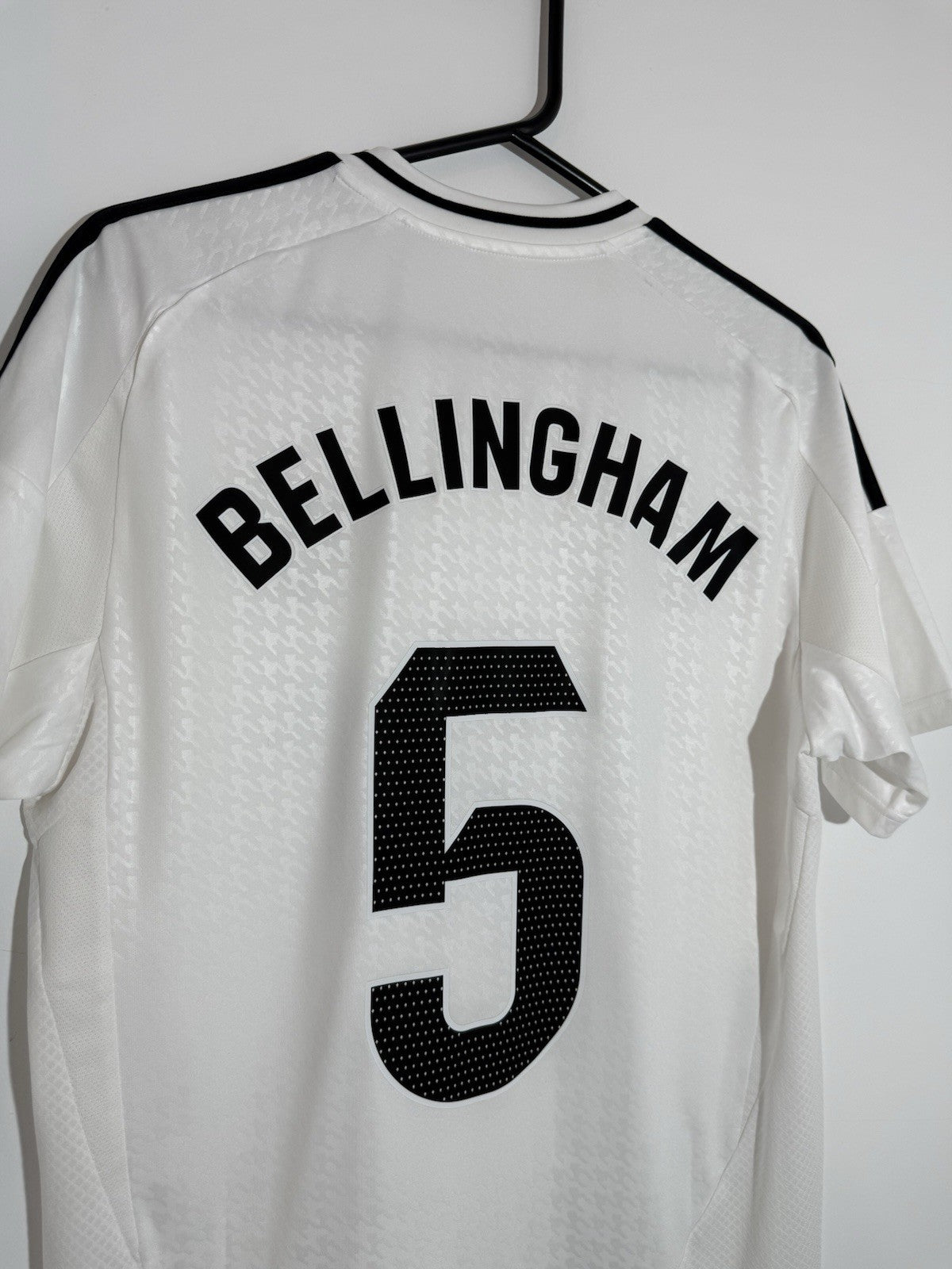 Real Madrid Bellingham #5 2024/25 XL Home Shirt Excellent Condition IU5011
