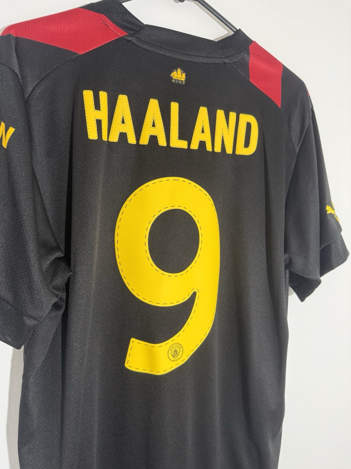 Manchester City Haaland #9 2022/23 Large Away Shirt BNWT 765722-02