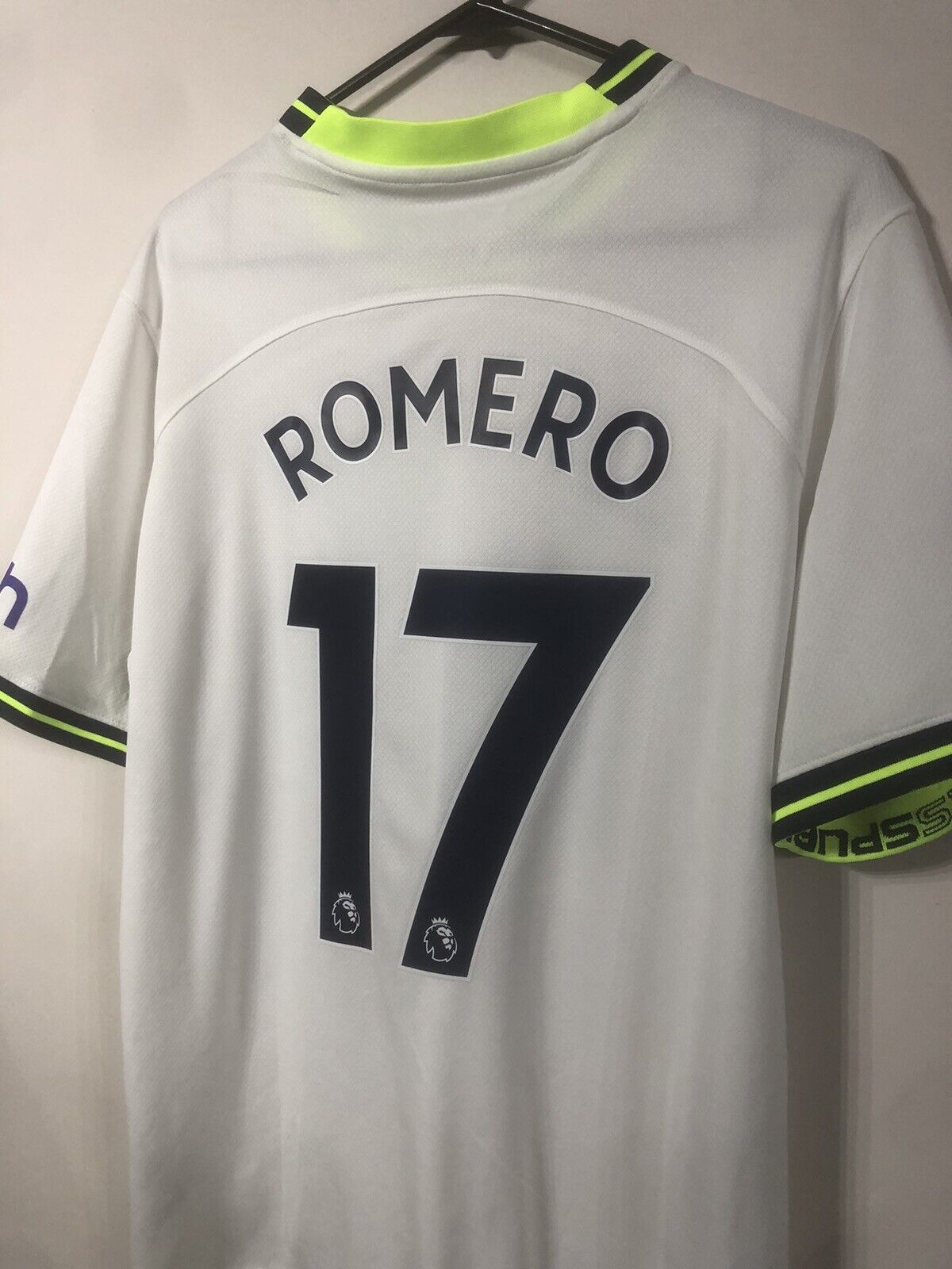 Romero #17 Tottenham Hotspur 2022/23 Large Home Excellent Condition DM1849-101