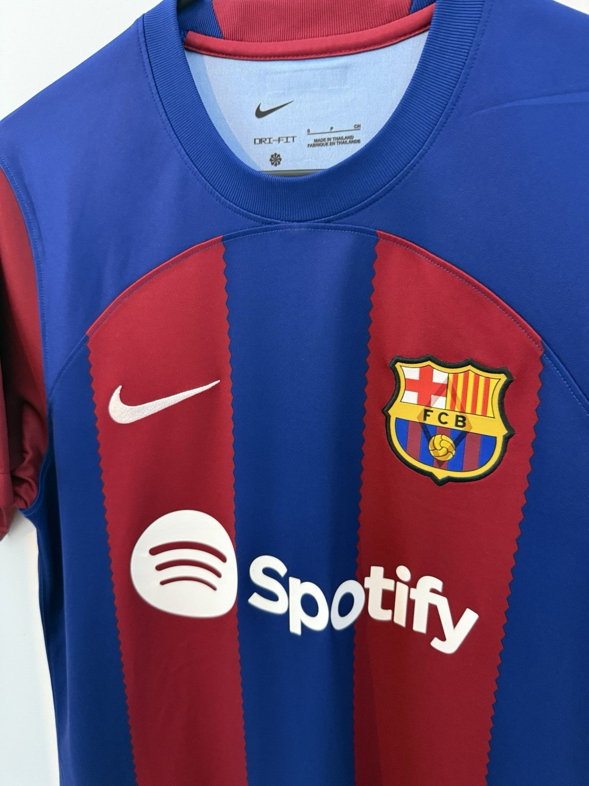 Barcelona Pedri #8 2023/24 Small Home Shirt Excellent Condition DX2687-456