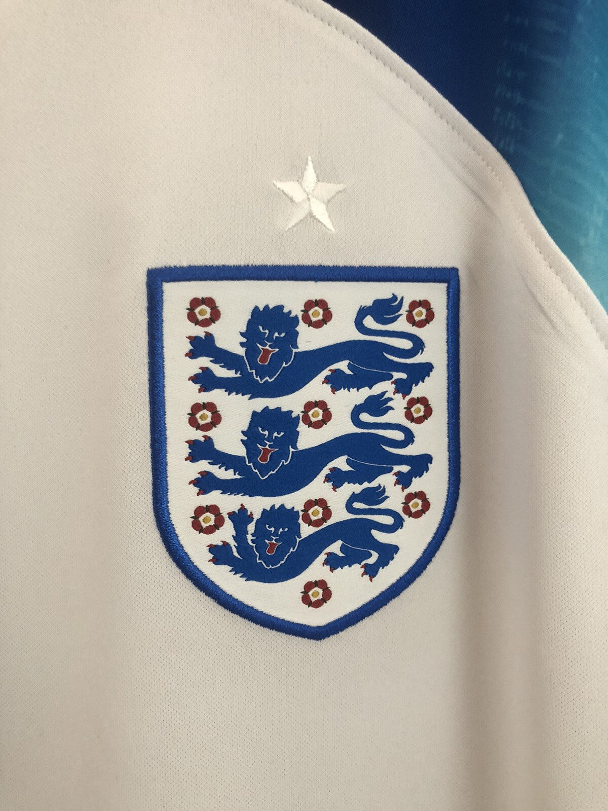 England Foden #20 2022 XL Home Shirt Excellent Condition DN0687-100